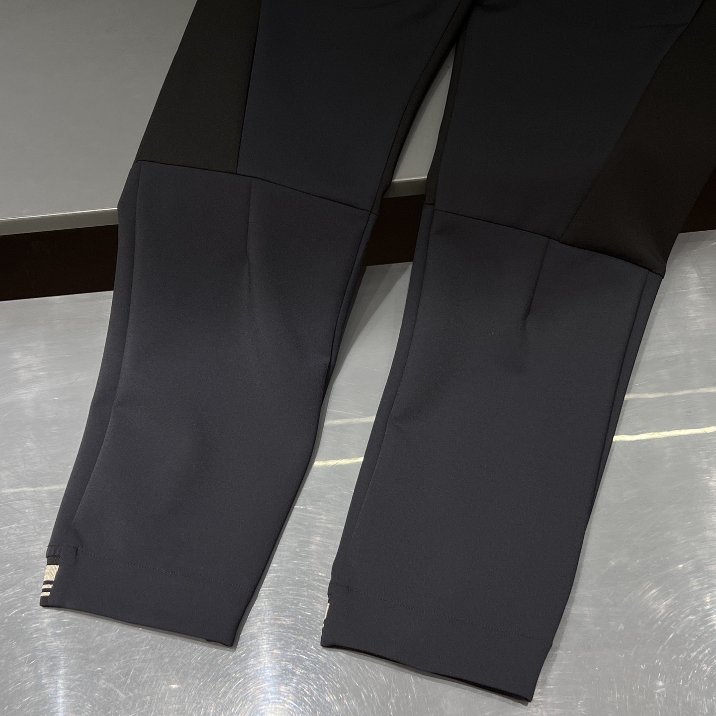 裤装：细节特写