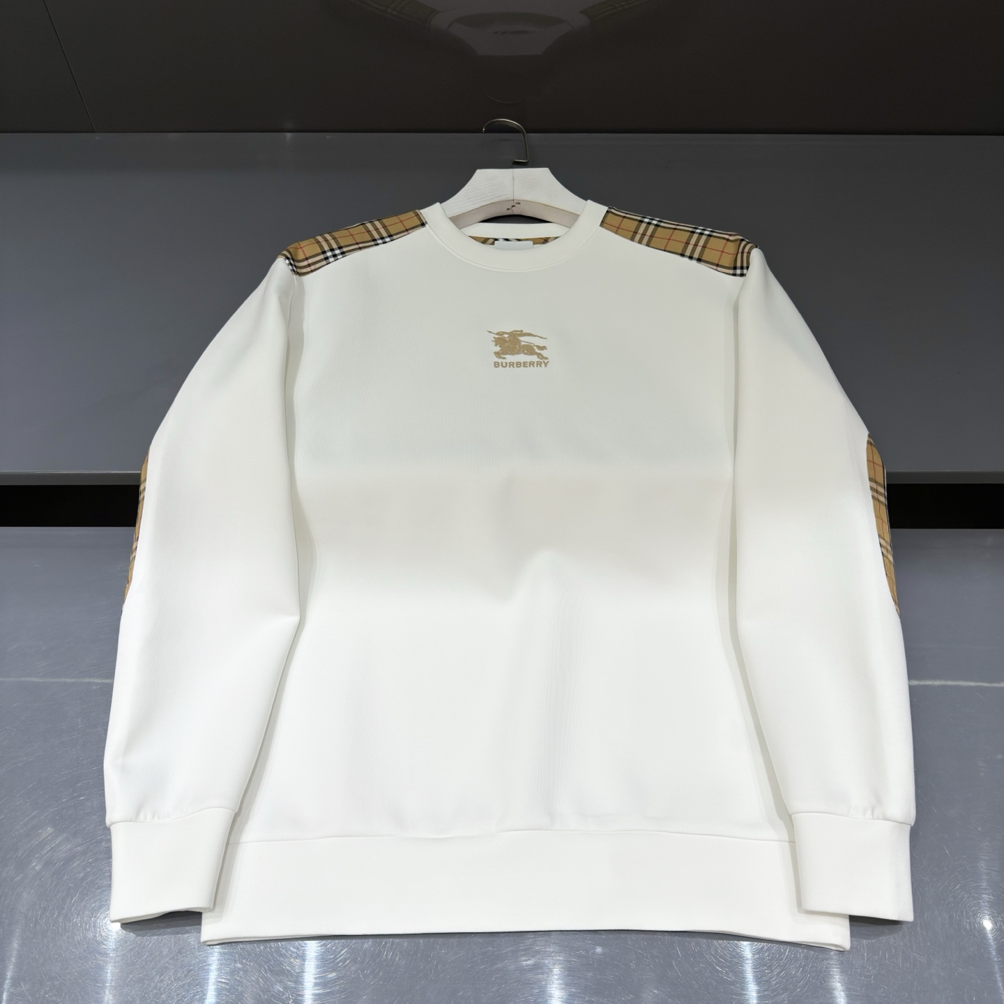 NO:538751,White details close-up, alexander wang19860909白色细节特写,,alexander wang,Men's clothing