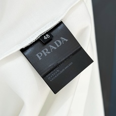 【新品】JY-200 贸易公司订单 全网独家 ‼️‼️ 🆕Pr*da 男士三角logo 长袖打底T恤 【新品】JY-200 贸易公司订单 全网独家 ‼️‼️ 🆕Pr*da 男士三角logo 长袖打底T恤