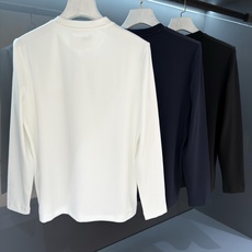 【新品】JY-200 贸易公司订单 全网独家 ‼️‼️ 🆕Pr*da 男士三角logo 长袖打底T恤 【新品】JY-200 贸易公司订单 全网独家 ‼️‼️ 🆕Pr*da 男士三角logo 长袖打底T恤