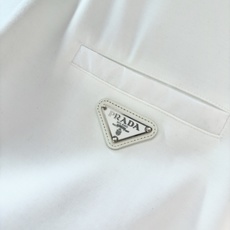 【新品】JY-200 贸易公司订单 全网独家 ‼️‼️ 🆕Pr*da 男士三角logo 长袖打底T恤 【新品】JY-200 贸易公司订单 全网独家 ‼️‼️ 🆕Pr*da 男士三角logo 长袖打底T恤