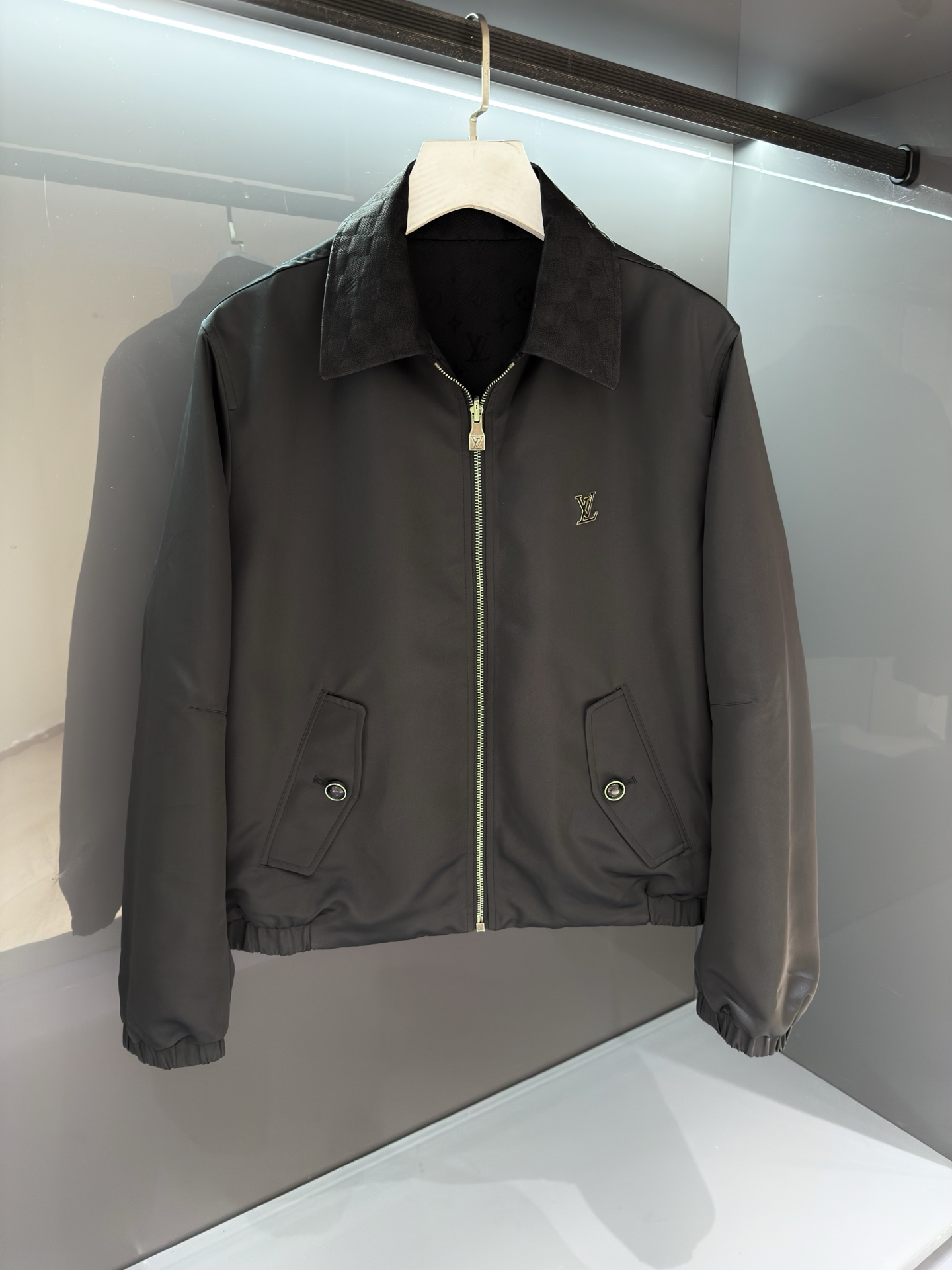 1v 路易威登 25SS 秋冬新品 双面穿设计，柜台同步 ‼️‼️ “驴牌” 秋冬系列新式上线.极致奢感