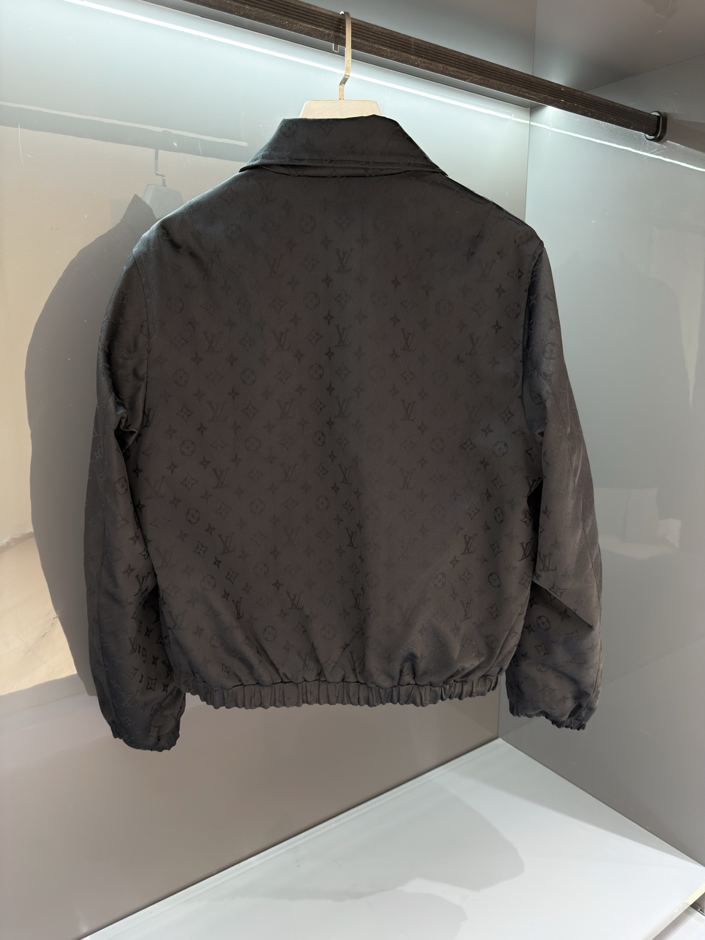 1v 路易威登 25SS 秋冬新品 双面穿设计，柜台同步 ‼️‼️ “驴牌” 秋冬系列新式上线.极致奢感