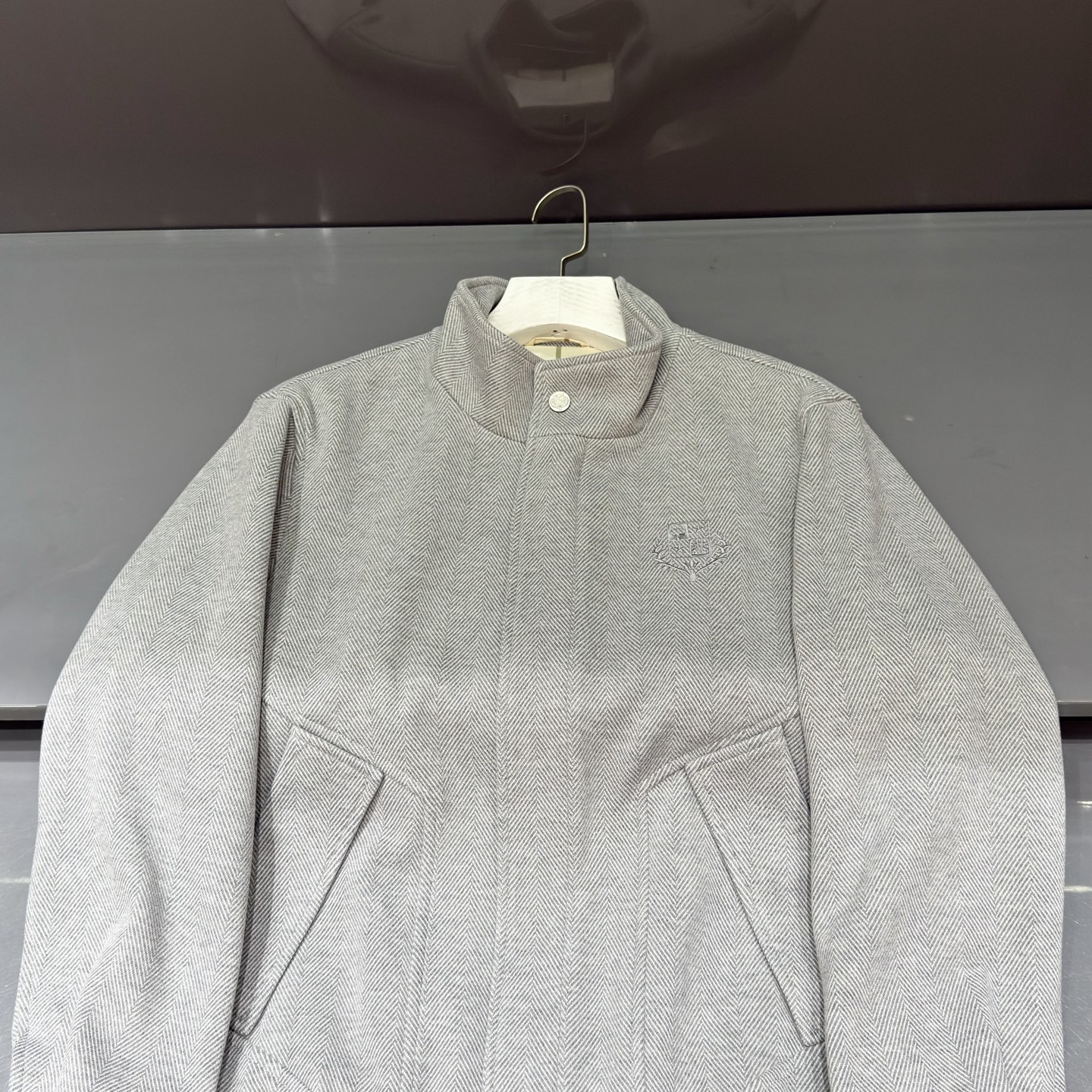 灰色：细节特写