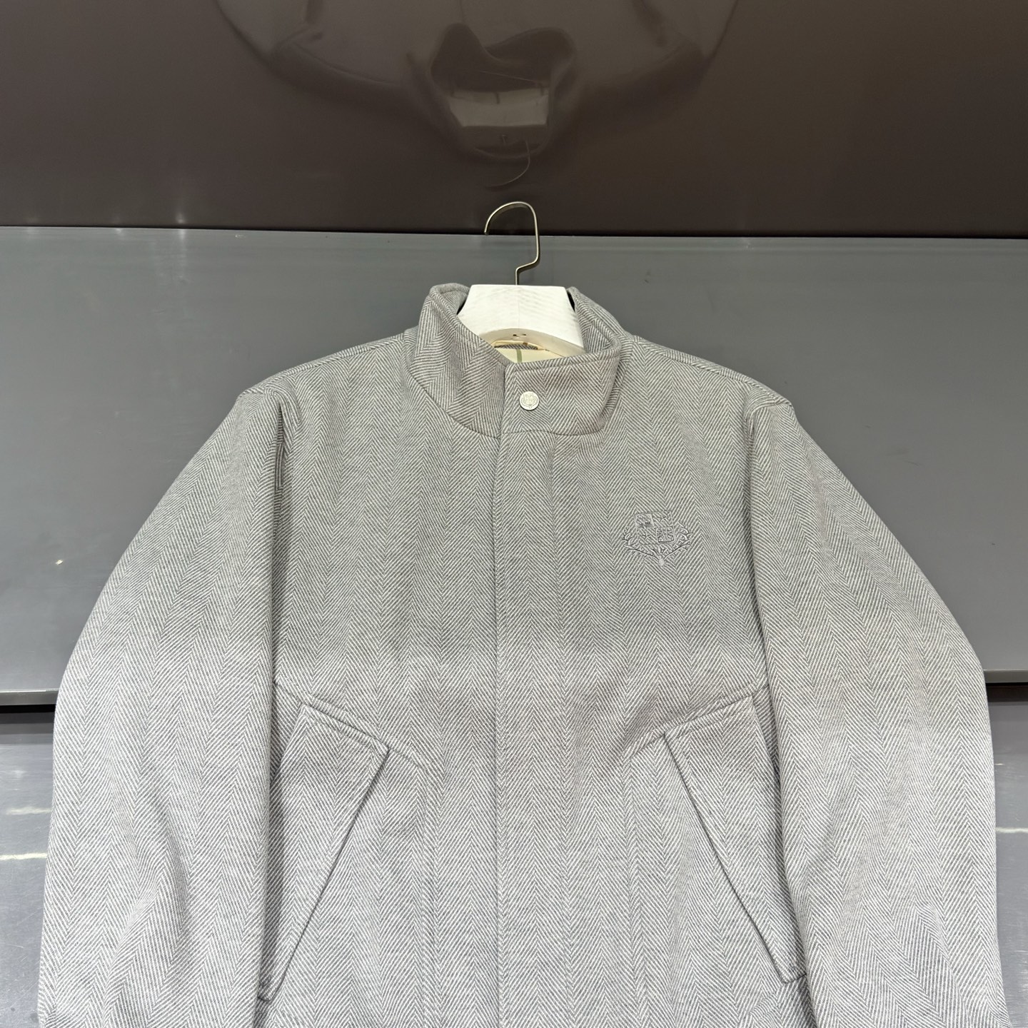 灰色：细节特写