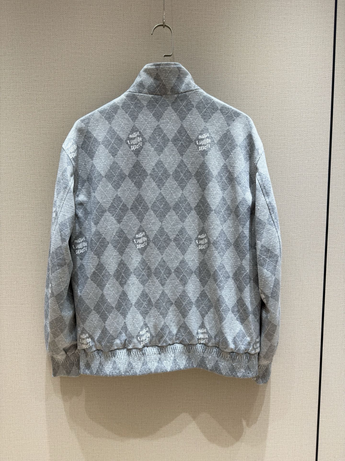 专柜实拍、官网同步