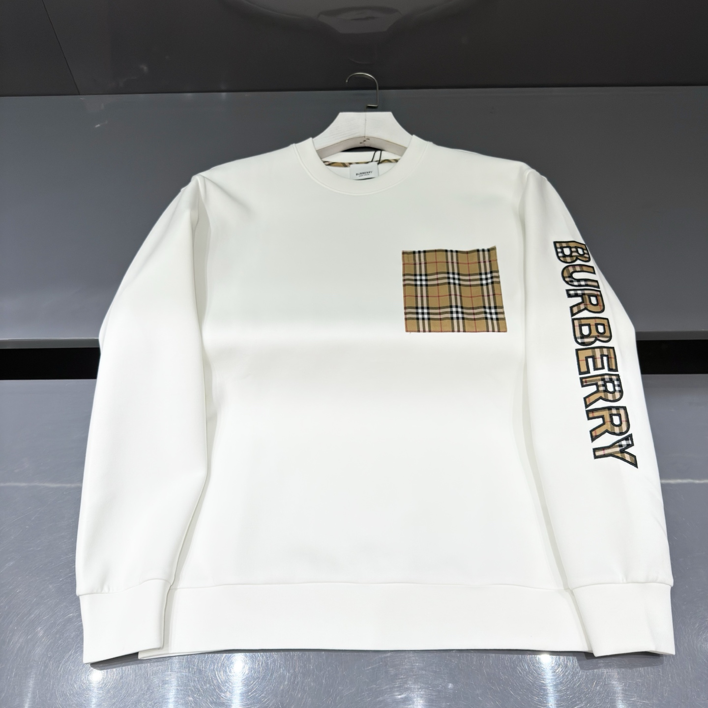NO:538767,White details close-up, alexander wang19860909白色细节特写,,alexander wang,Men's clothing