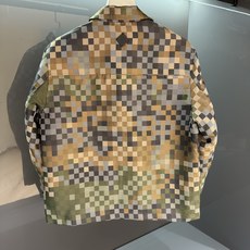 男士提花格纹夹克外套,香港洋行渠道货,25SS秋冬新品,高奢品鉴白金级单品,经典人气单品!丹宁元素在这一 男士提花格纹夹克外套,香港洋行渠道货,25SS秋冬新品,高奢品鉴白金级单品,经典人气单品!丹宁元素在这一
