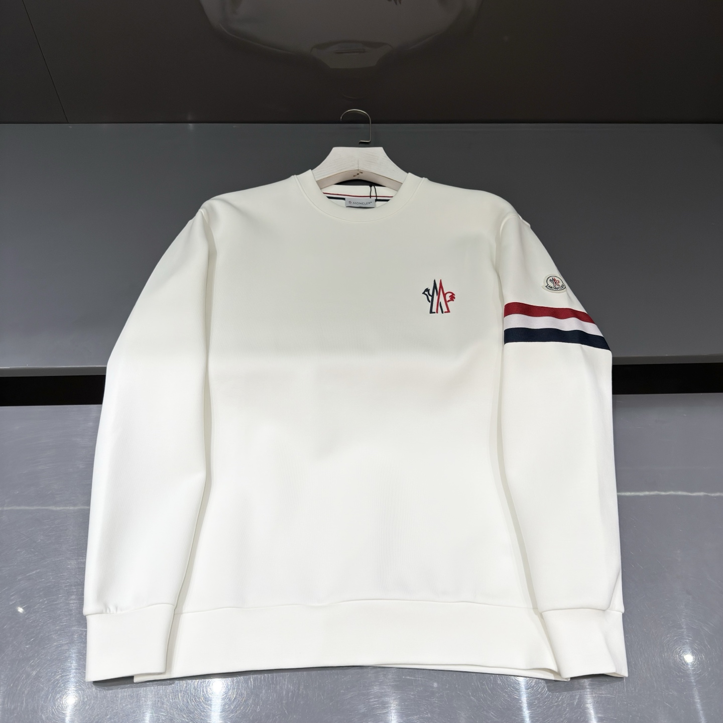 NO:538768,White details close-up, alexander wang19860909白色细节特写,,alexander wang,Men's clothing