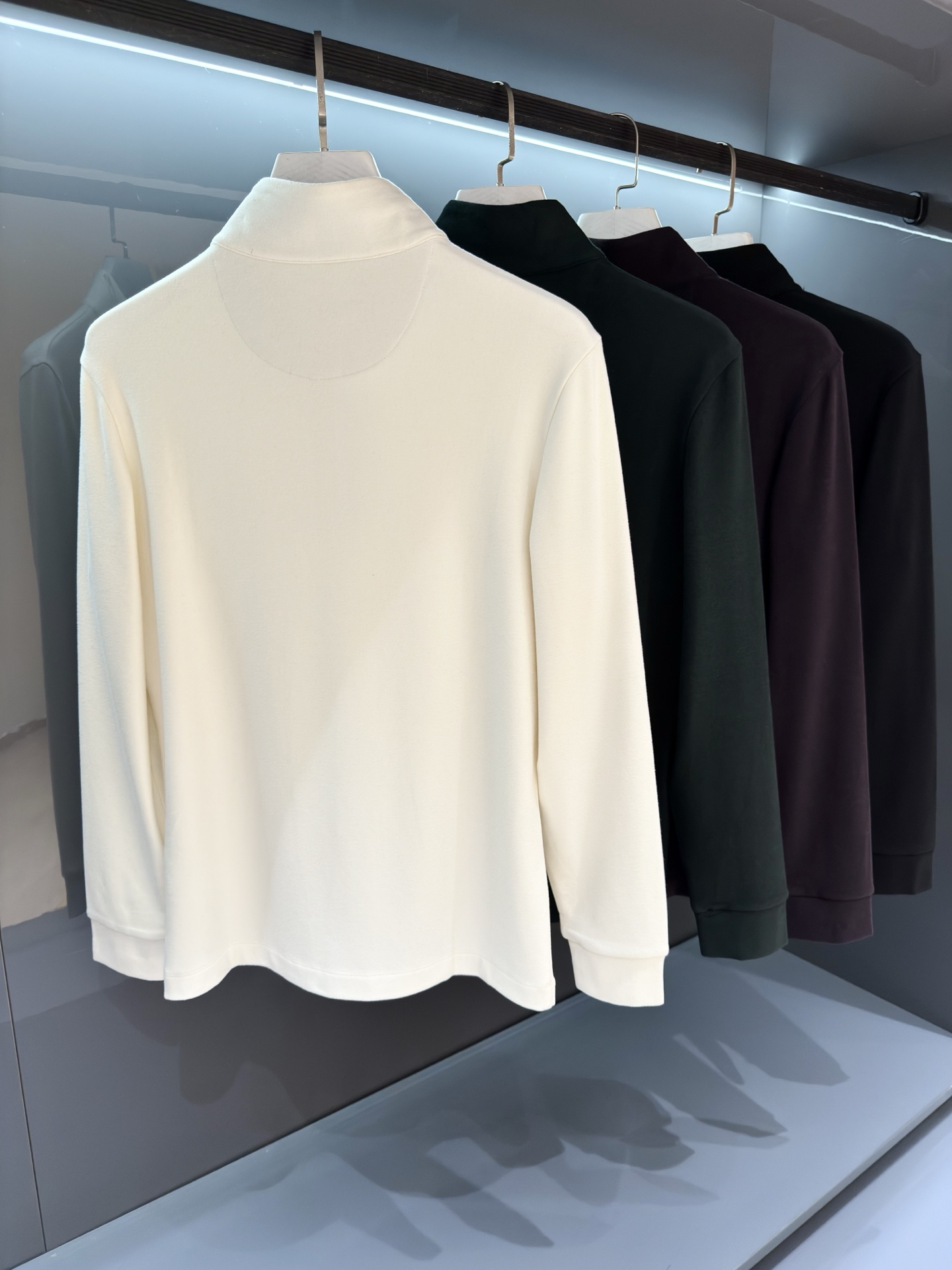 205SS 秋冬新品 BC男士复合薄绒男士立体绣标长袖打底衫 ，加绒长袖T恤衫柜台同步发售，高精细的奢华