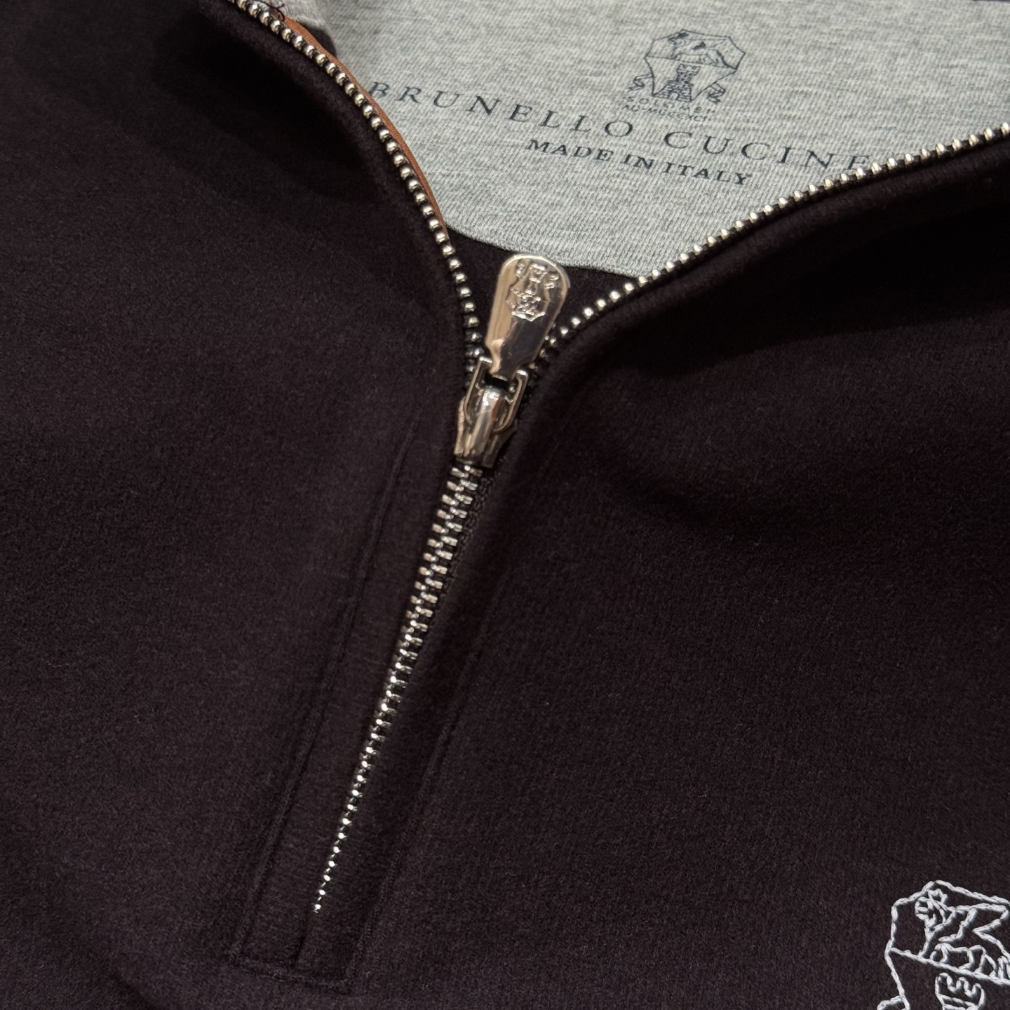 紫色：细节特写