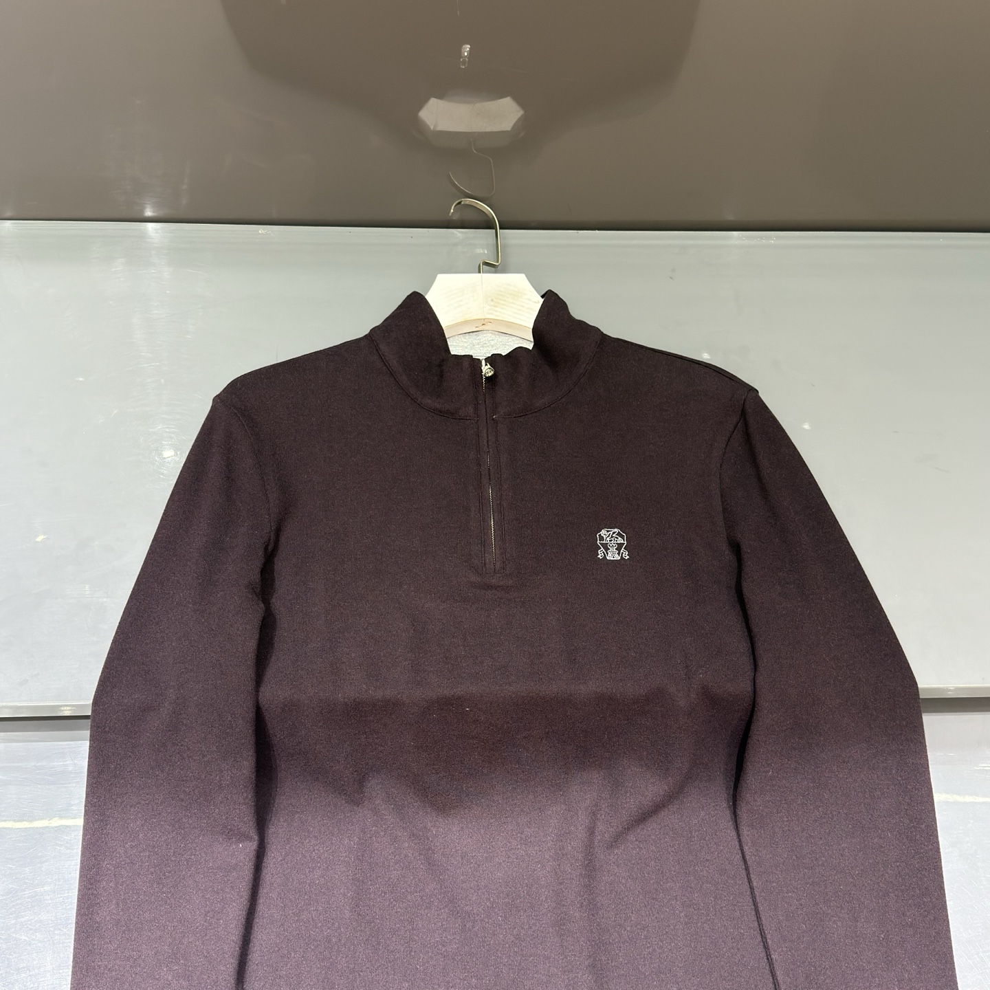 紫色：细节特写