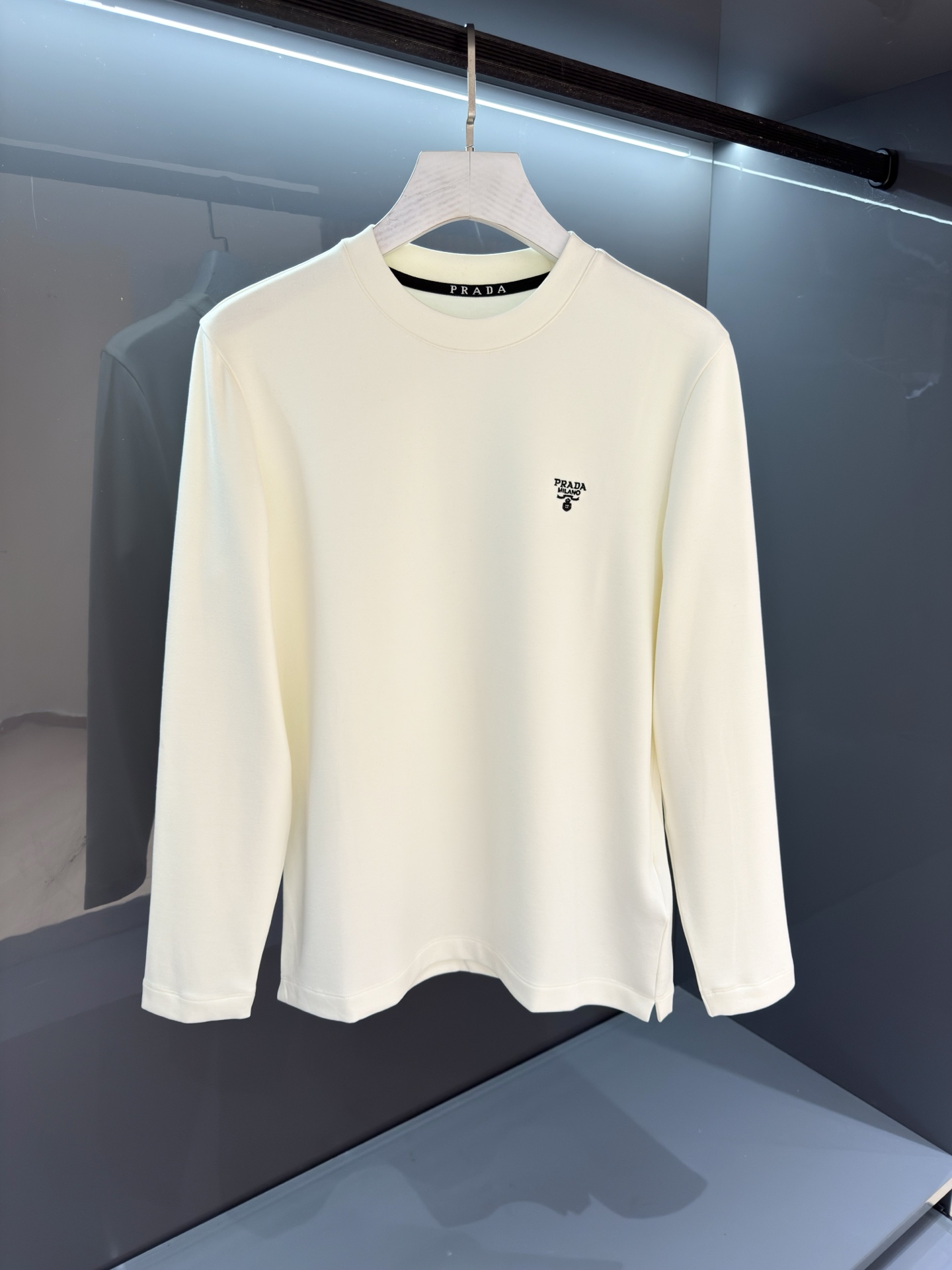 PR2025SS秋冬新款男士时装款加绒圆领长袖T恤，台湾意比贸易公司货，意大利原厂出品，经典王牌单品！P