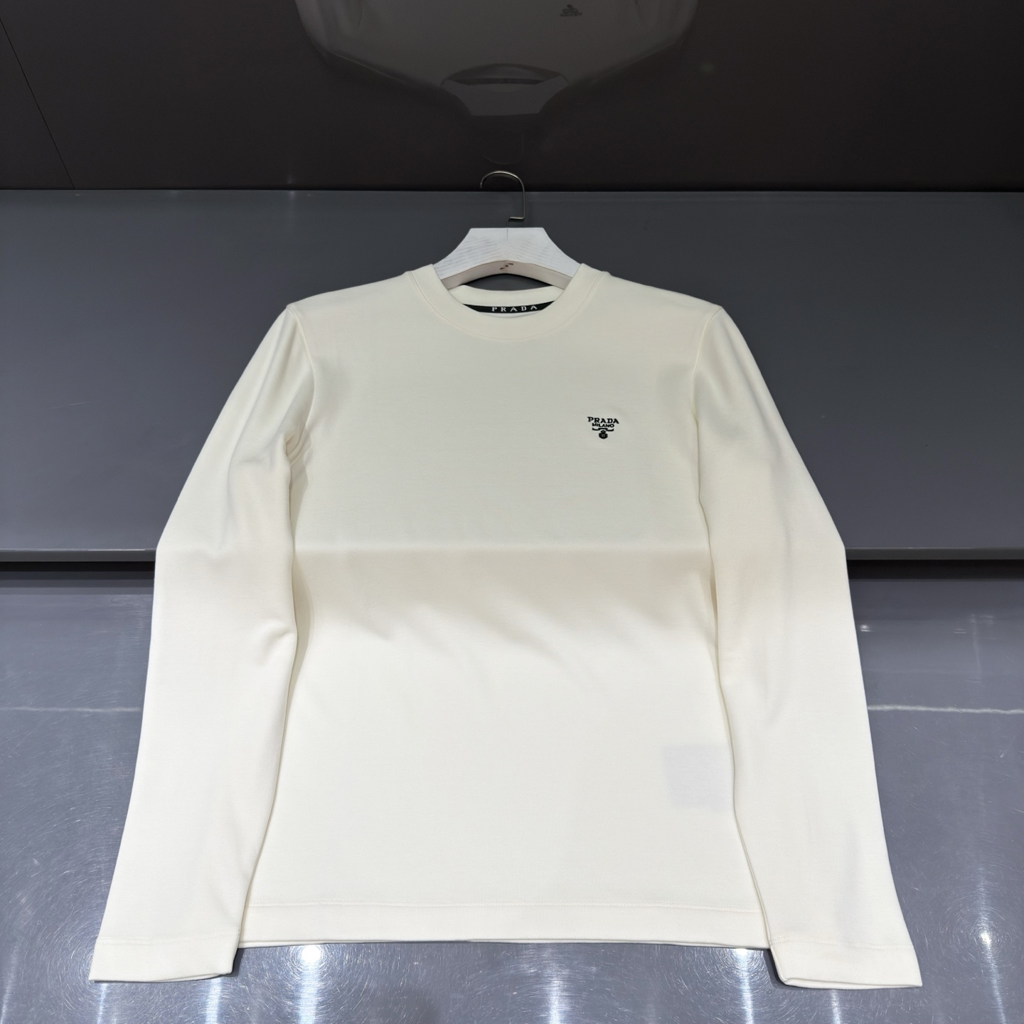 白色：细节特写