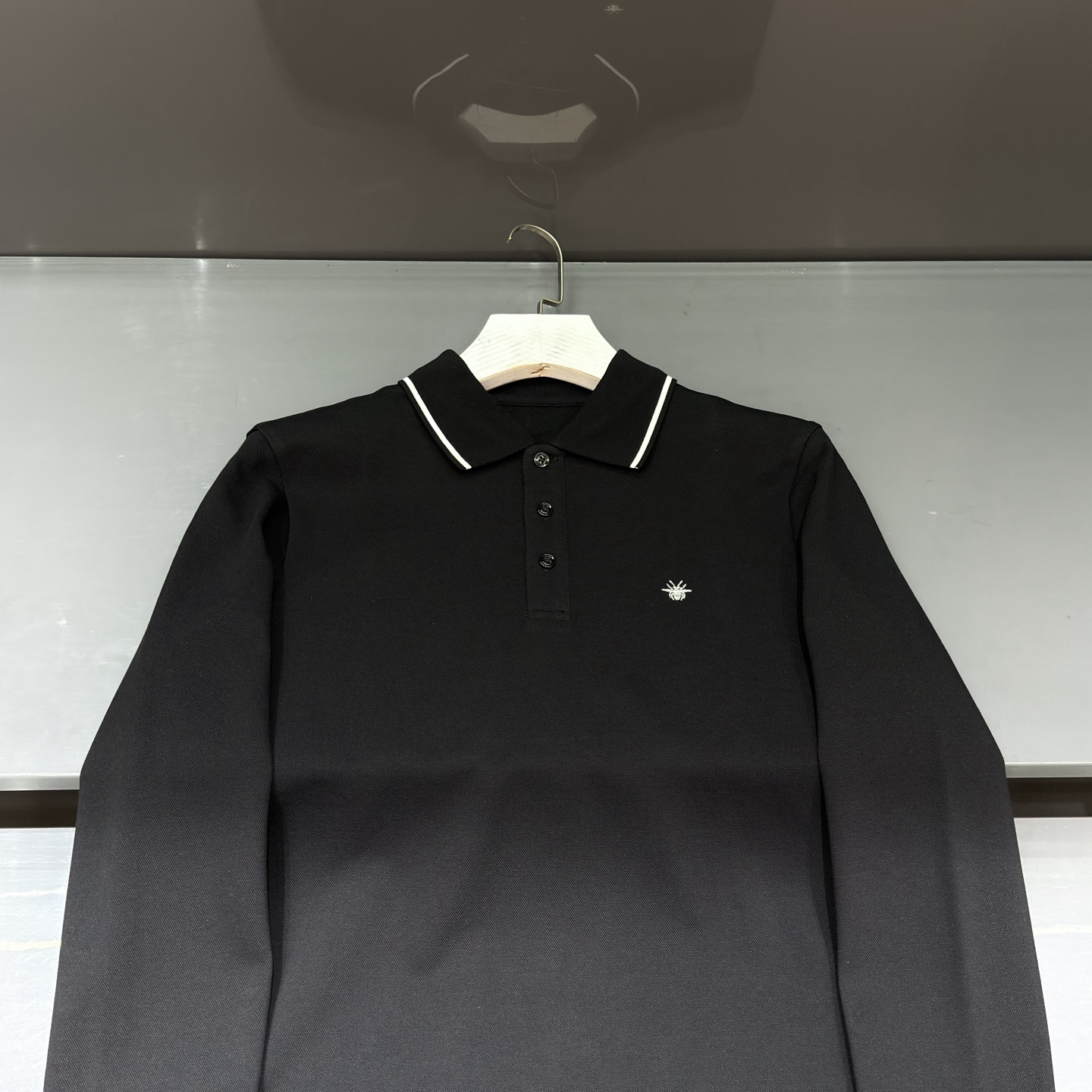 黑色：细节特写