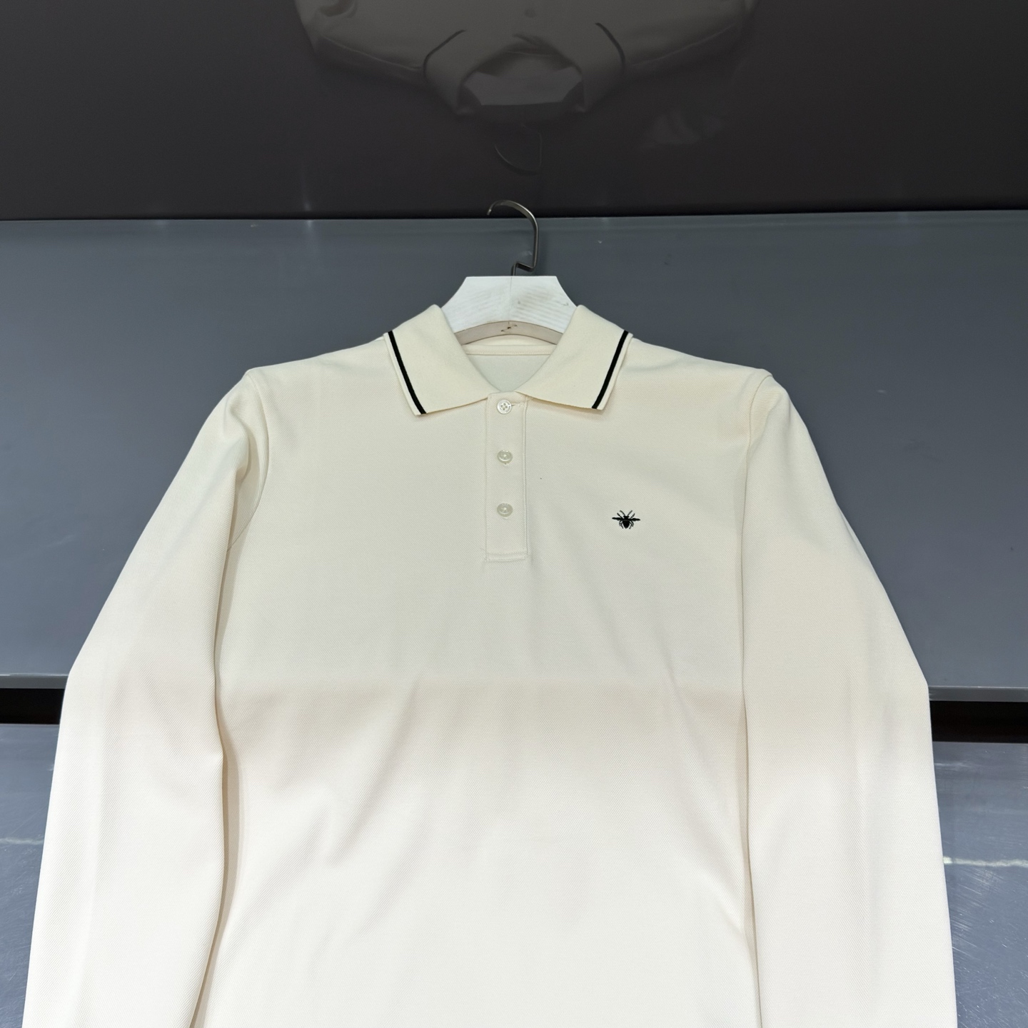 米白色：细节特写