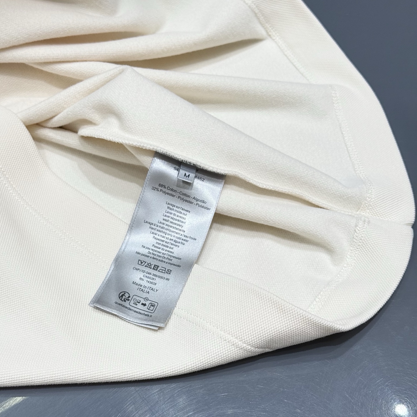 米白色：细节特写