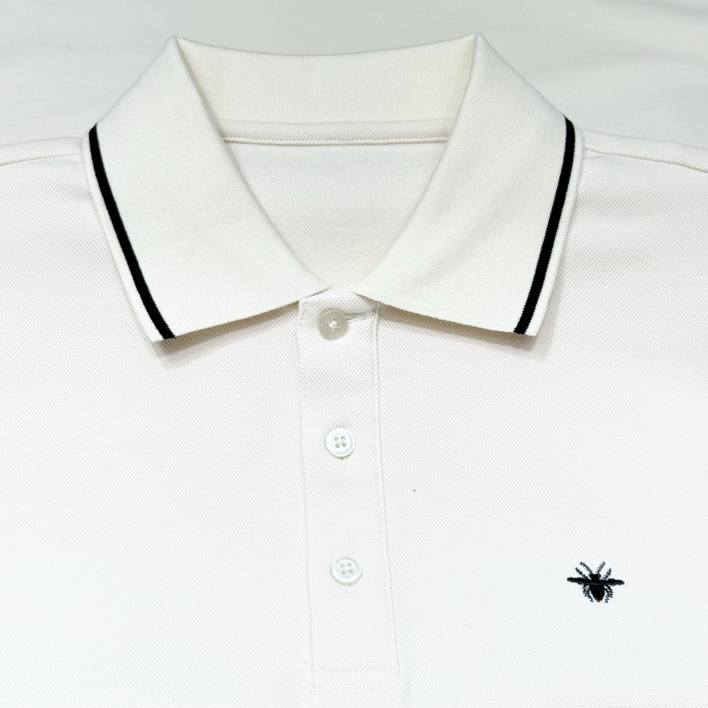 米白色：细节特写