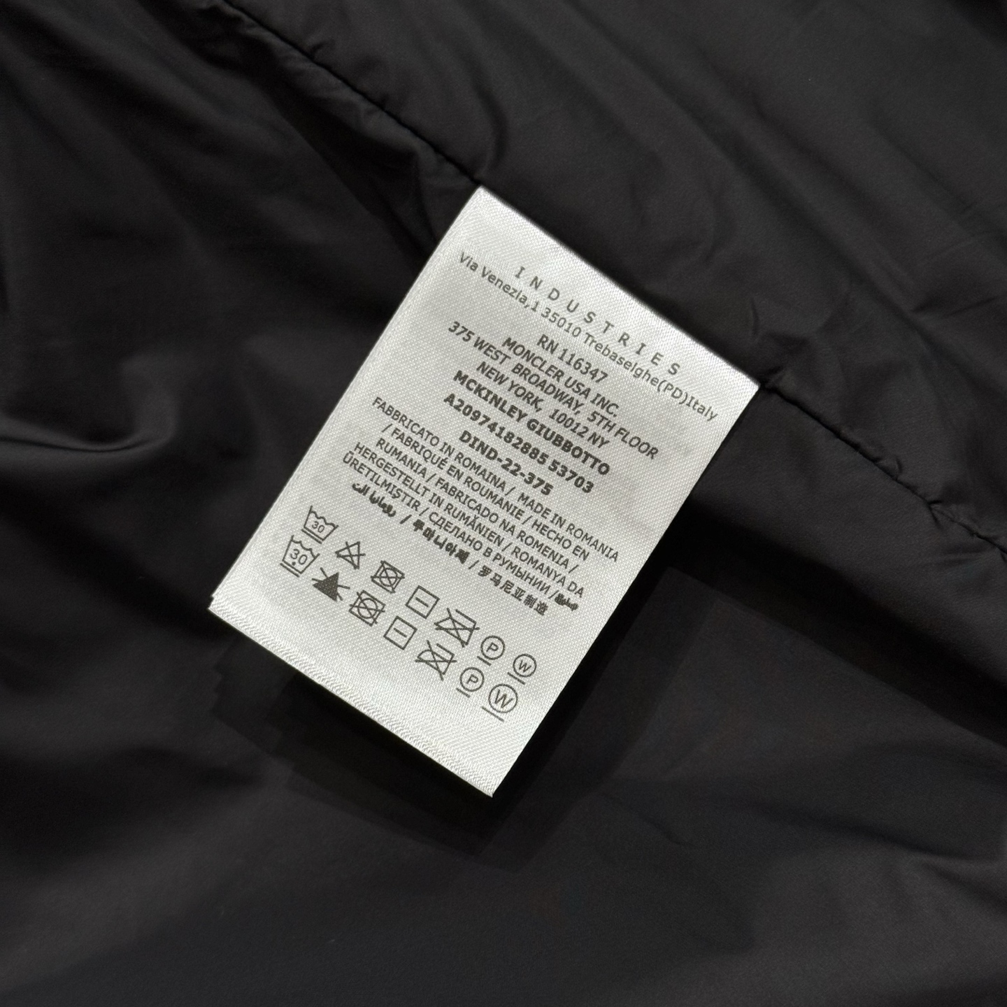 黑色：细节特写