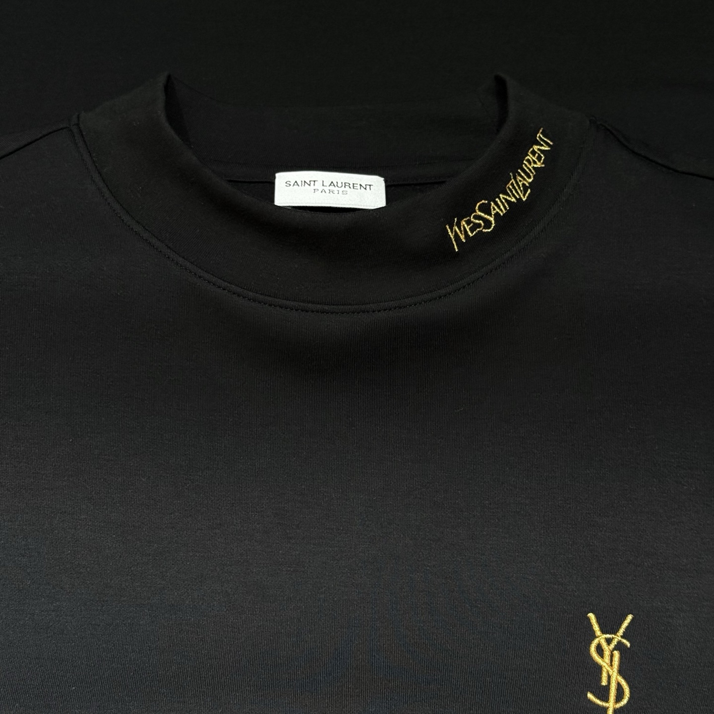 黑色：细节特写