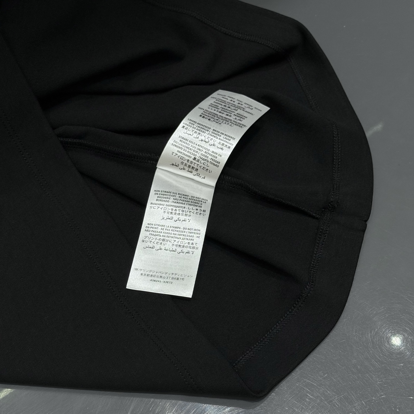 黑色：细节特写