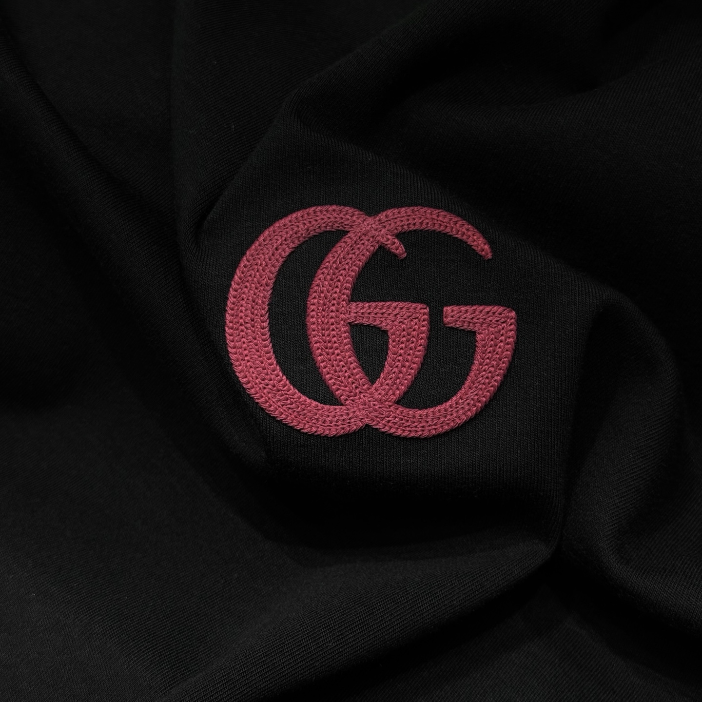 黑色：细节特写