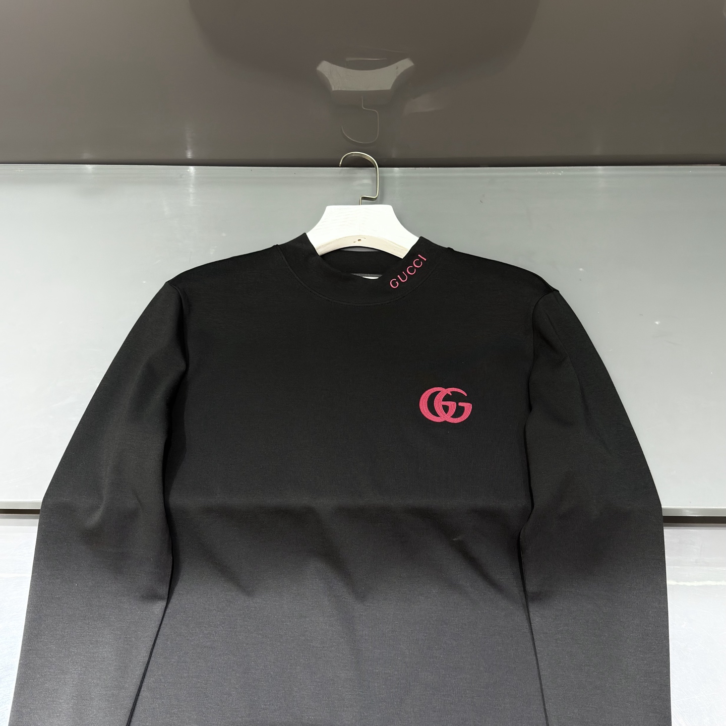 黑色：细节特写