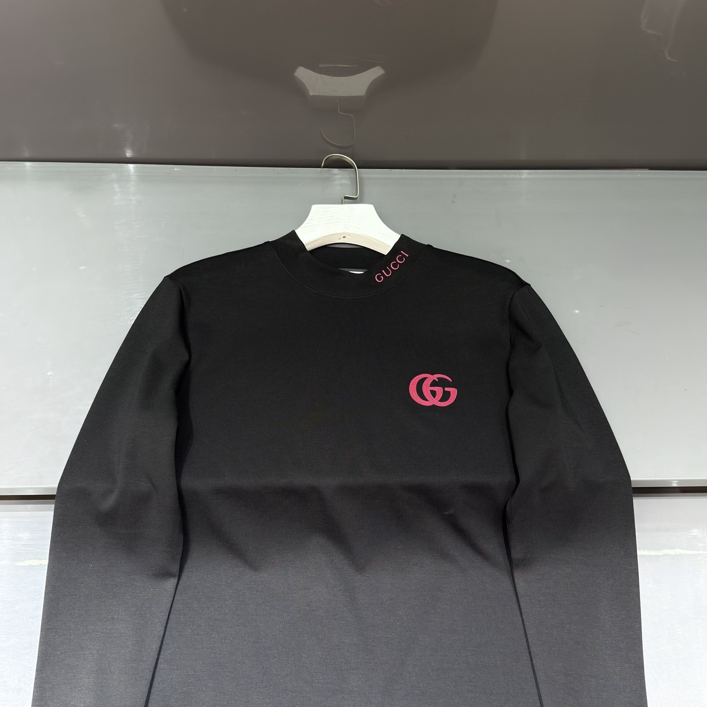 黑色：细节特写