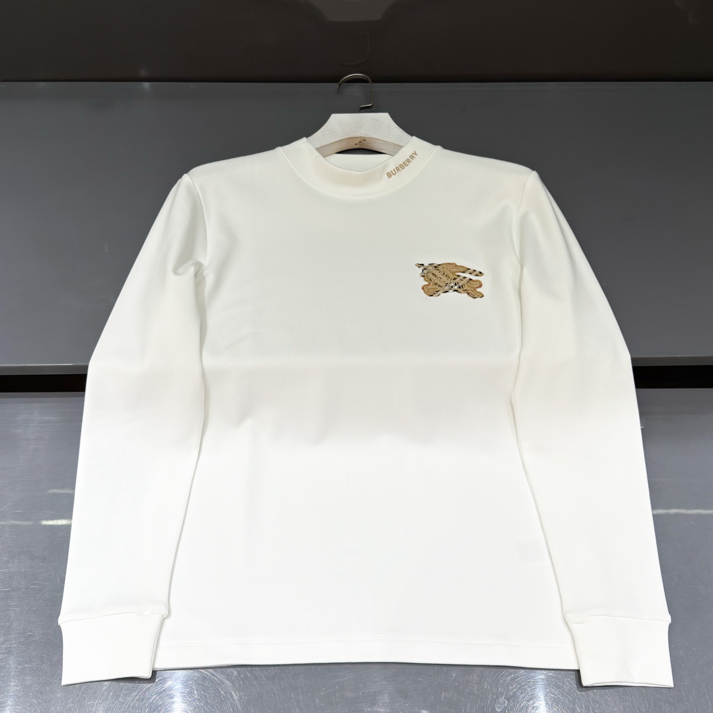 NO:538814,White details close-up, alexander wang19860909白色细节特写,,alexander wang,Men's clothing