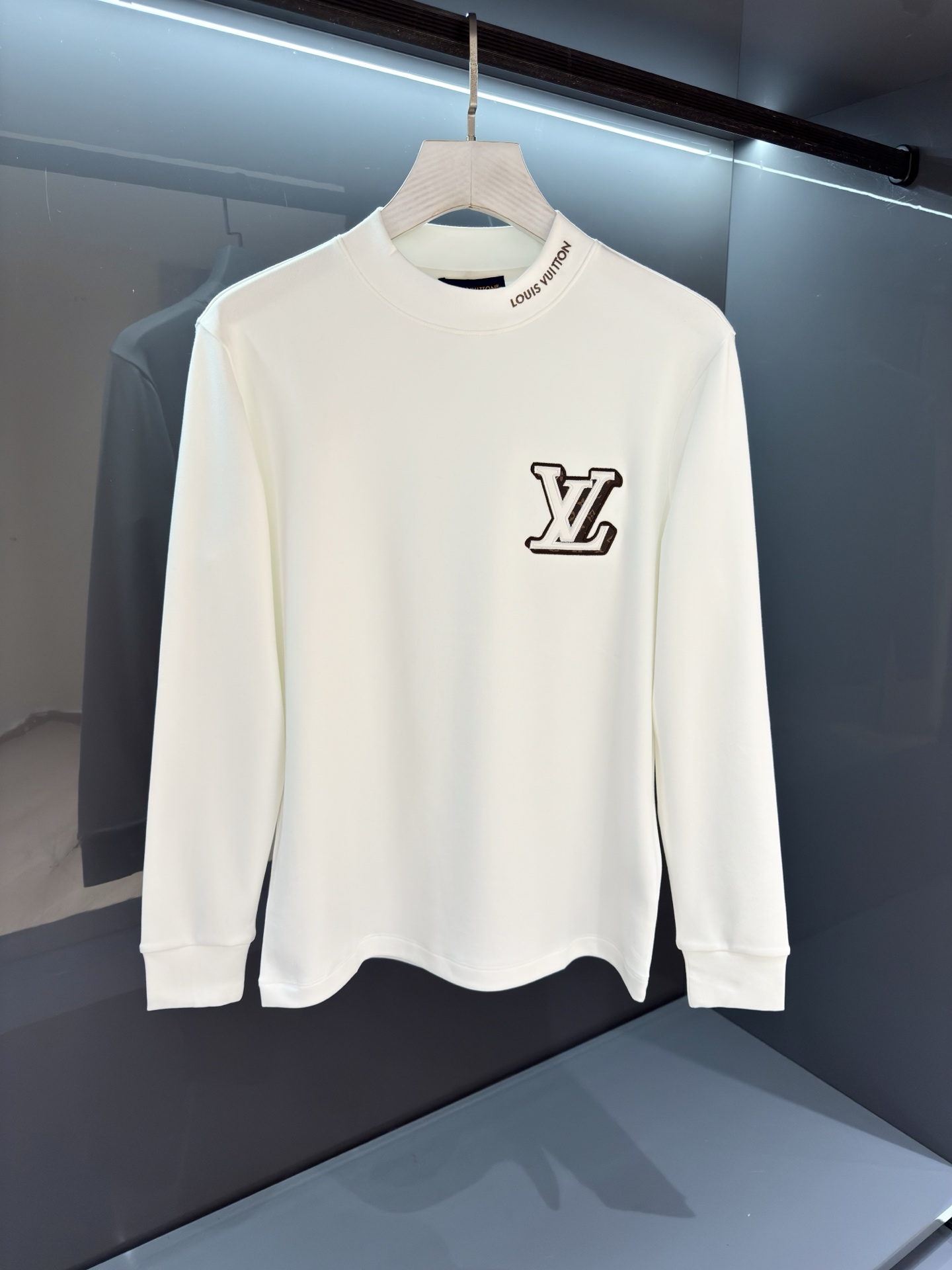 【新品】 驴 半高领打底衫 刺绣精品 ‼️‼️ 2025SS秋冬🆕 “驴”牌男士圆领长袖打底衫 柜台同步