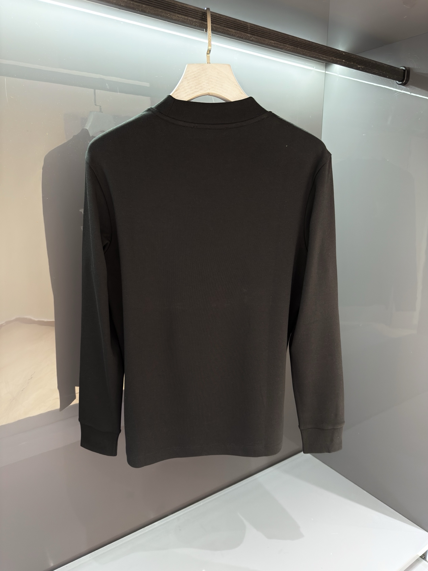 【新品】 驴 半高领打底衫 刺绣精品 ‼️‼️ 2025SS秋冬🆕 “驴”牌男士圆领长袖打底衫 柜台同步