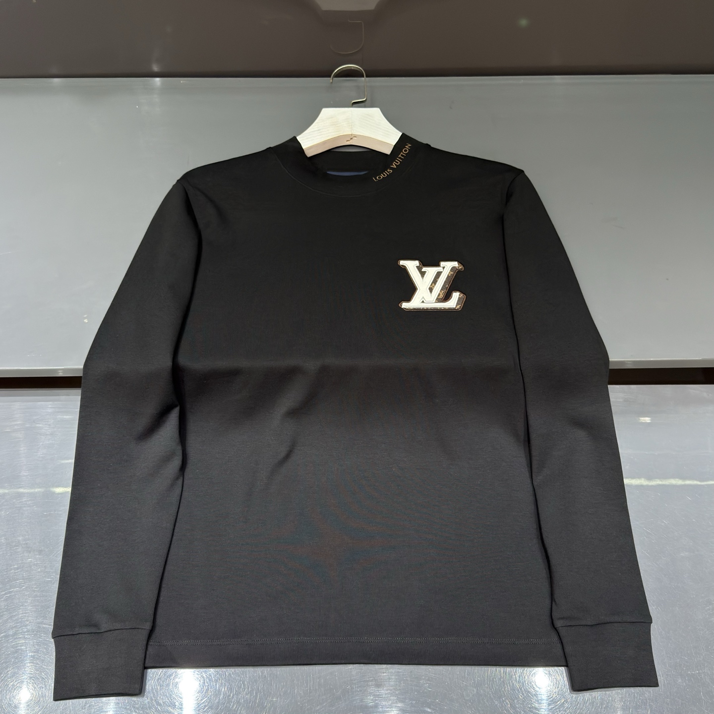 黑色：细节特写