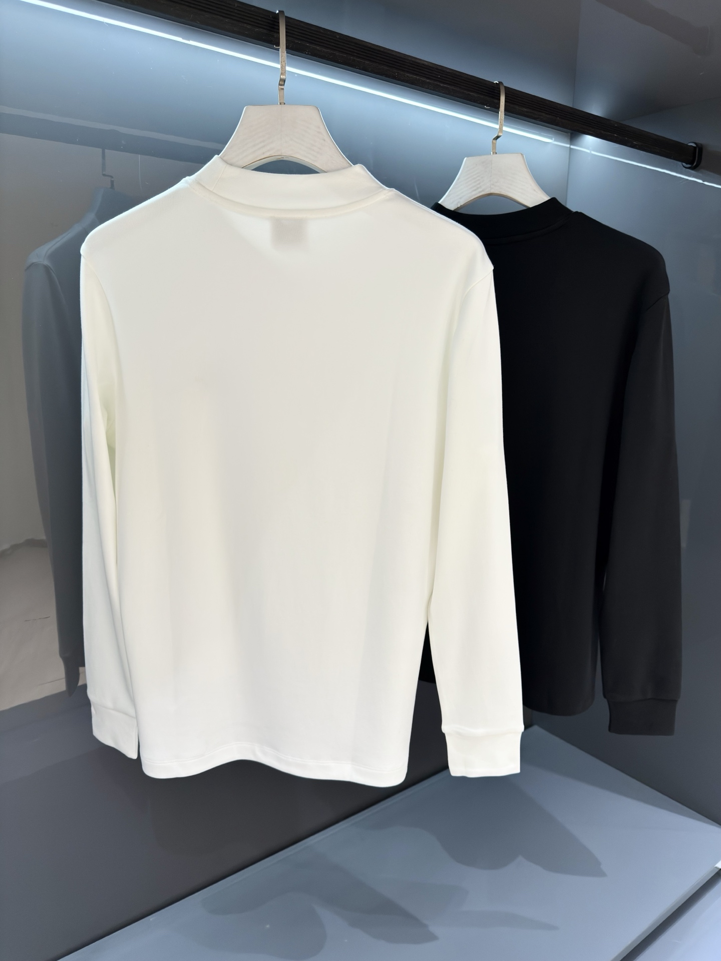 【新品】 Bur 战马刺绣‼️‼️ 2025SS秋冬🆕 “驴”牌男士圆领长袖打底衫 柜台同步发售，高精细