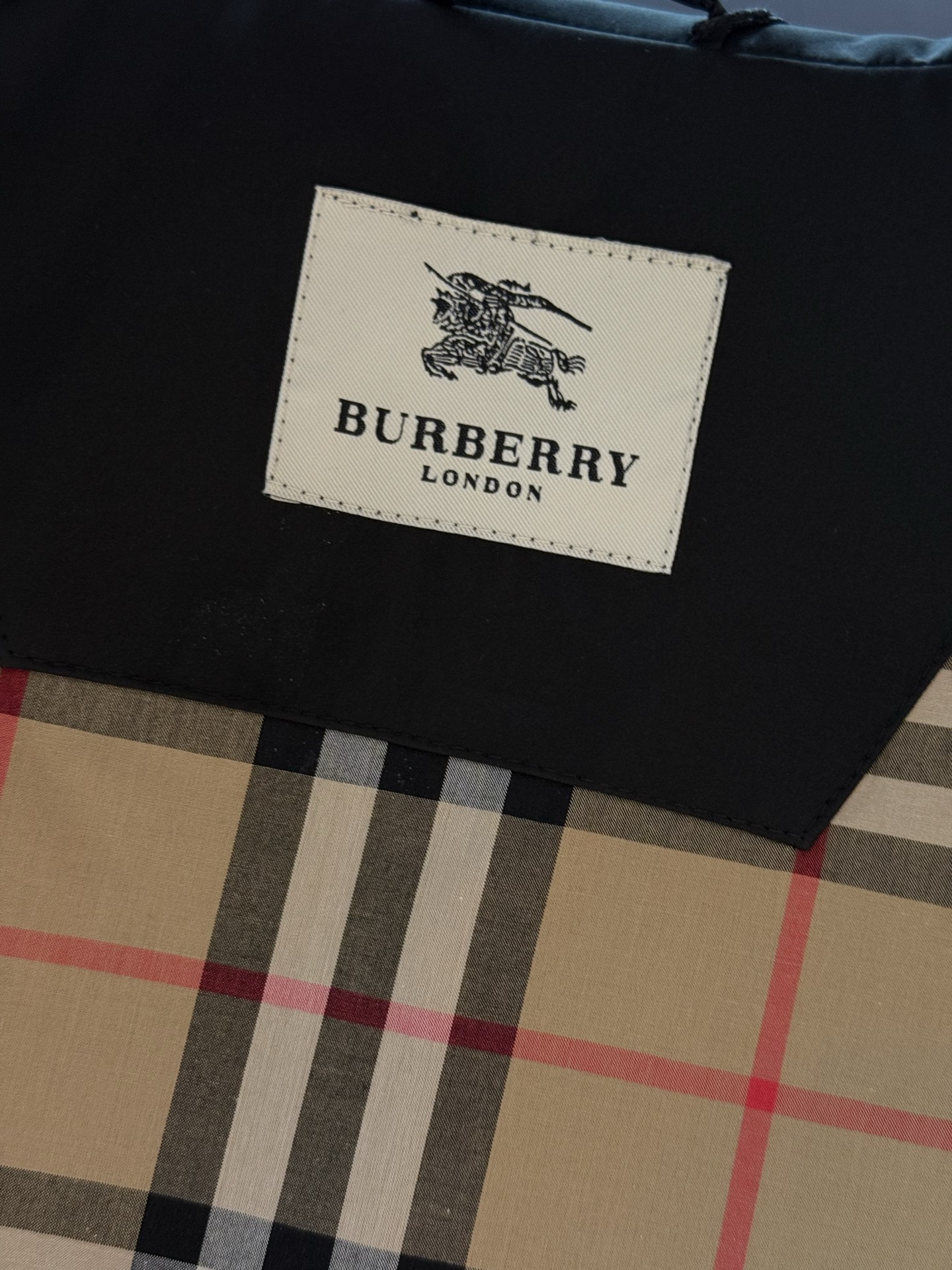 BUR渠道新品订单.l完美呈现,做为新季最实用的外套 2025SS秋冬新品男士商务翻领战马棉外套 夹棉外