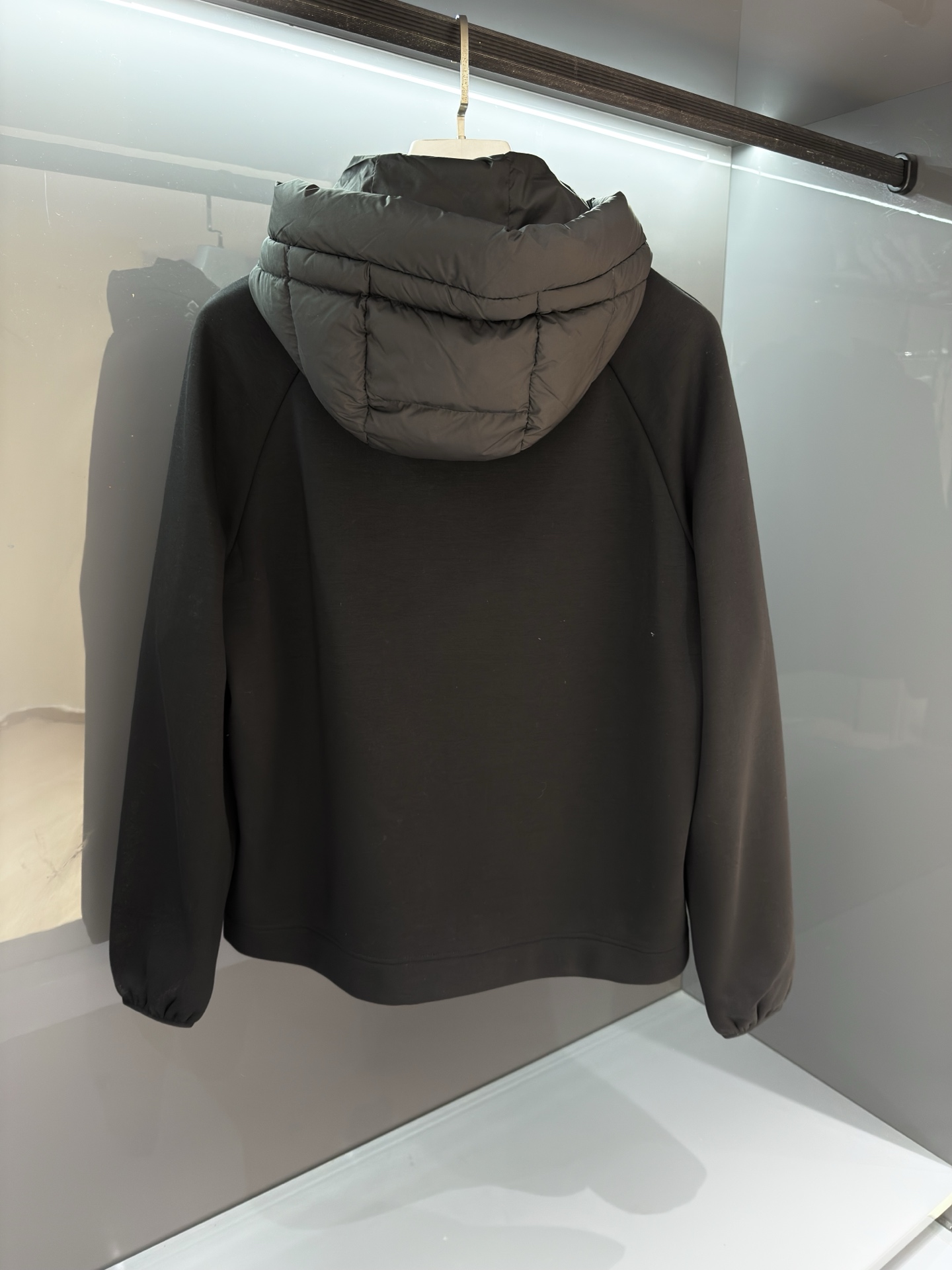 【新品】 ‼️‼️ 男士连帽拉链羽绒服夹克外套、贸易公司渠道货，高端品鉴臻品，顶级罗马尼亚产，25年A/