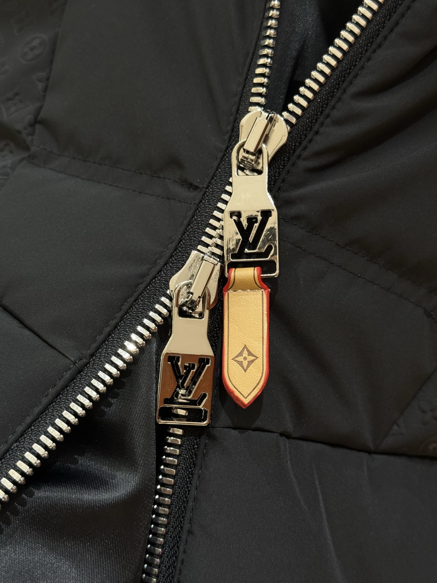 【新品】P 柜台同步发售 2025SS秋冬新品 男士连帽羽绒服，可拆卸连帽设计！贸易公司渠道订单‼️ 本