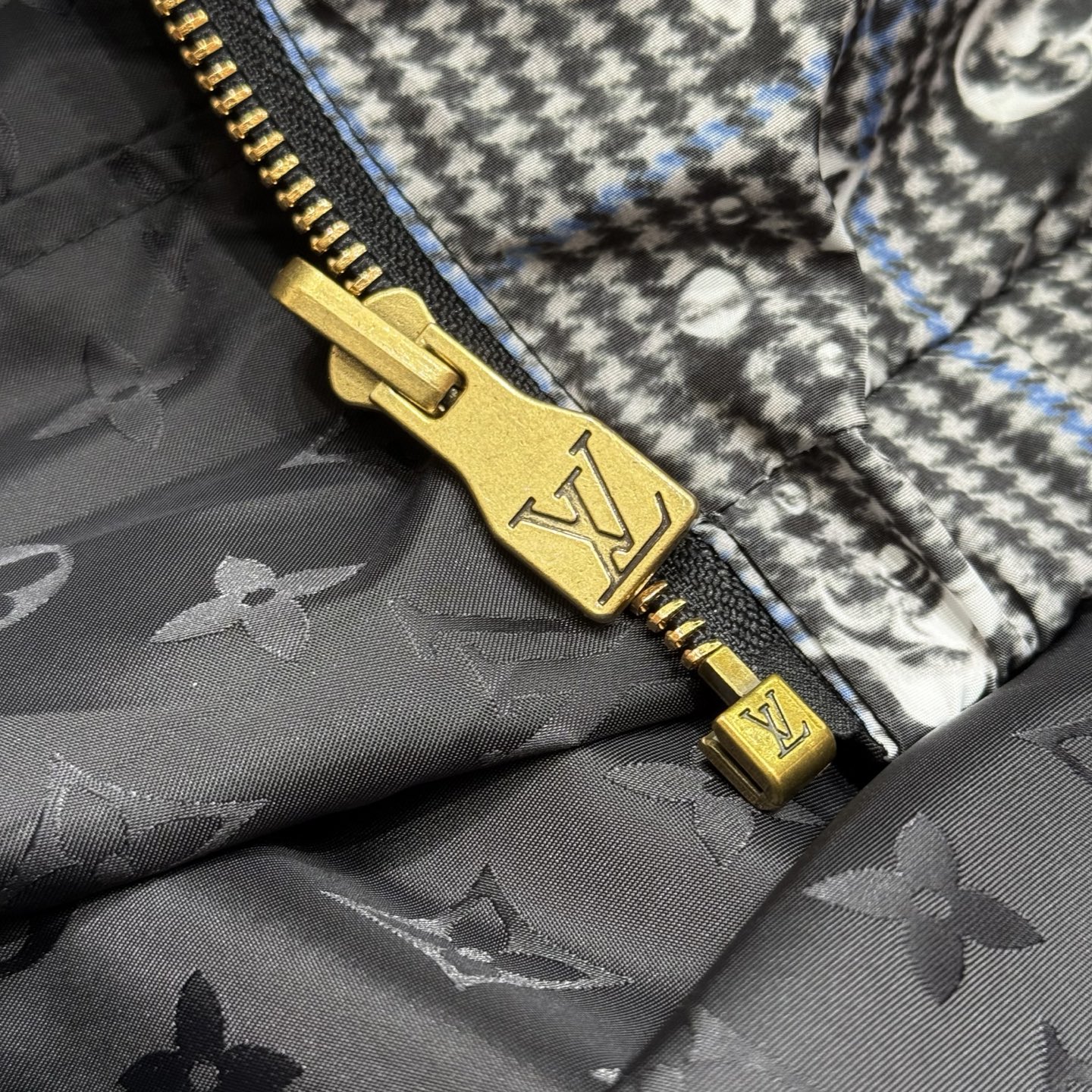 黑色：细节特写