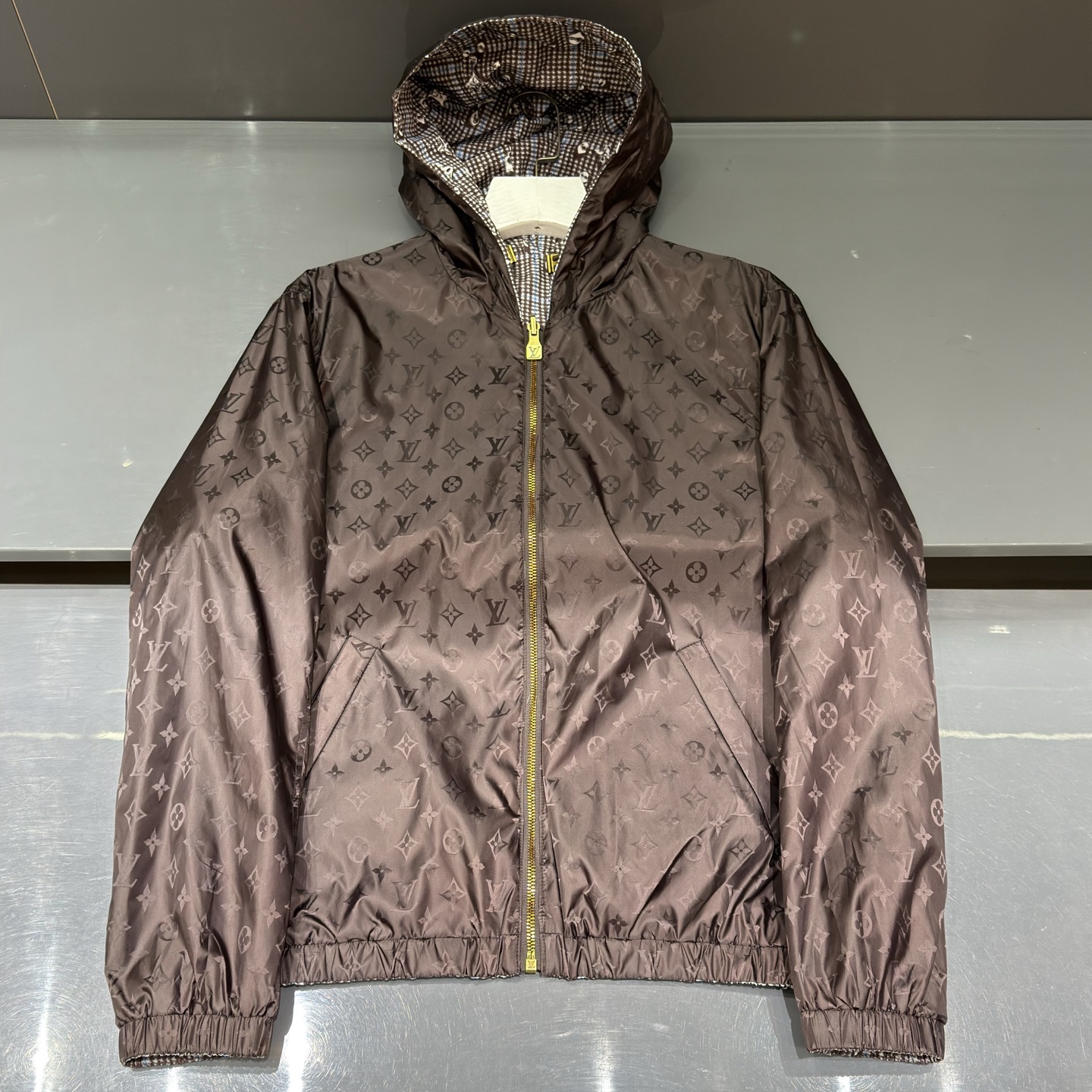 咖色：细节特写