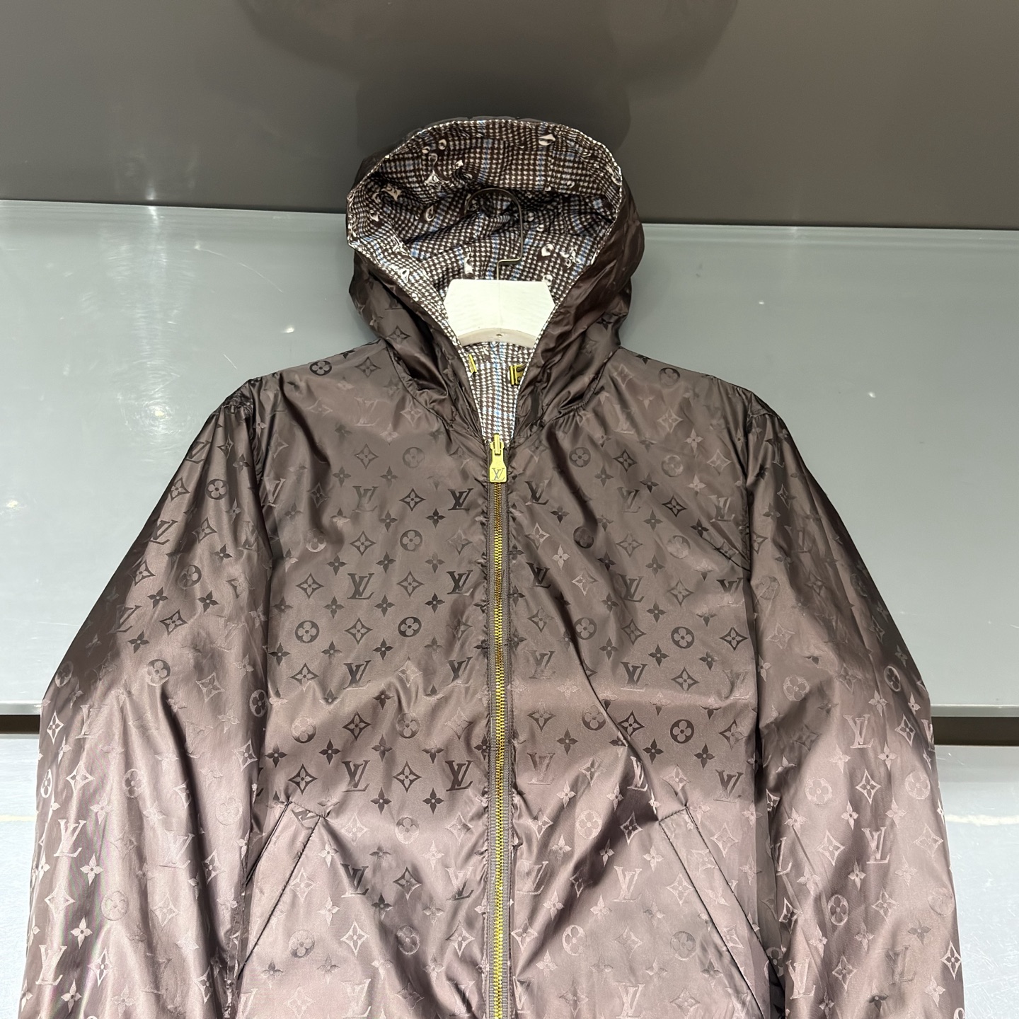 咖色：细节特写