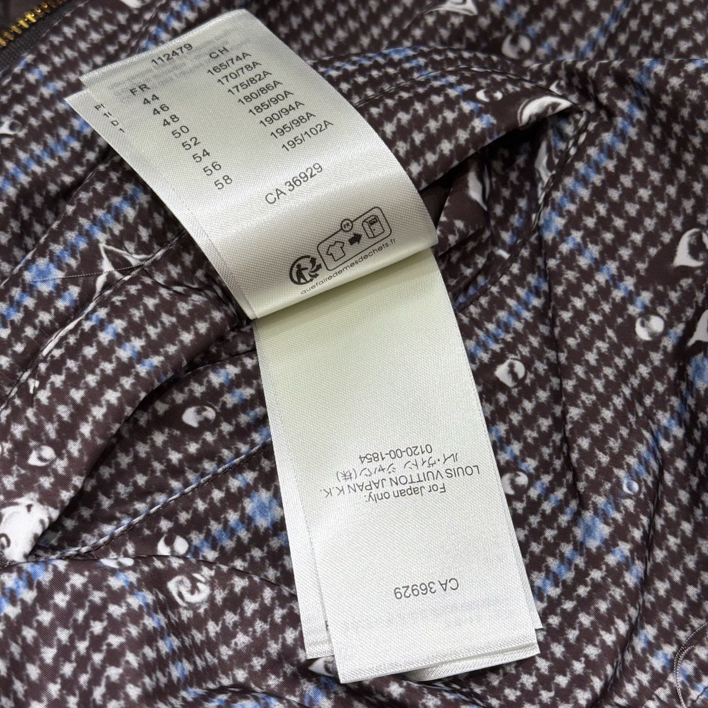 咖色：细节特写