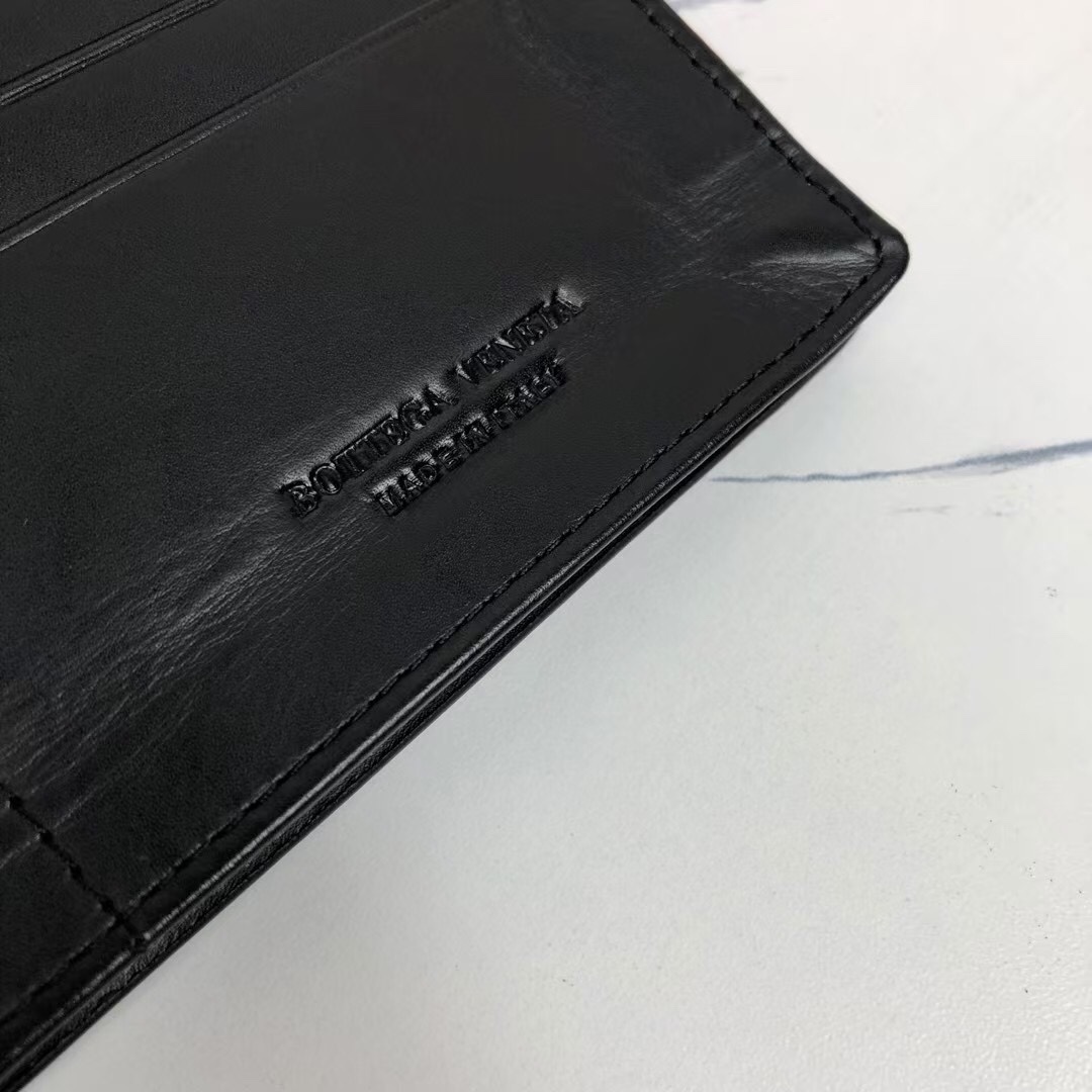 🅿️200 Bv🦋编织钱夹 长款 采用顶级进口打蜡牛皮🐂 纯手工编织 绵绵有序 时尚简约 卓越手工 内设🔟卡位✅型号：305#(小号编织)，颜色：黑色，尺寸：18.5*9.5*2cm