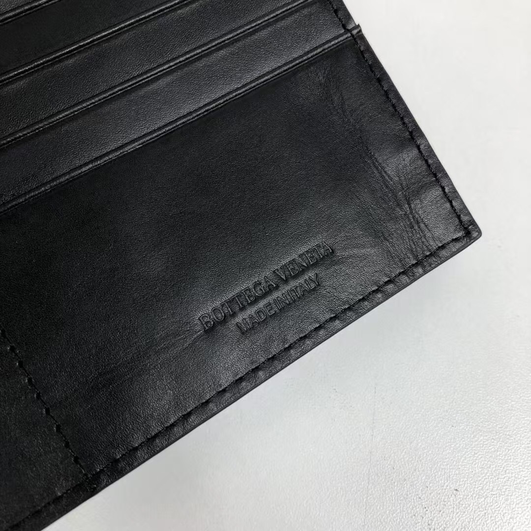 🅿️200 Bv🦋编织钱夹 长款 采用顶级进口打蜡牛皮🐂 纯手工编织 绵绵有序 时尚简约 卓越手工 内设🔟卡位✅型号：305#(中号编织)，颜色：黑色，尺寸：18.5*9.5*2cm