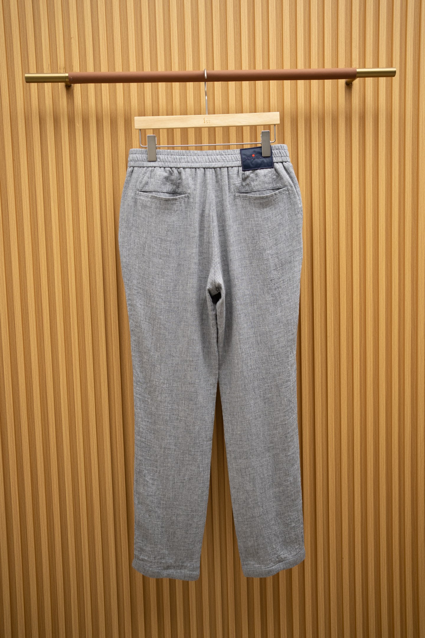 KT  休闲裤服装 2