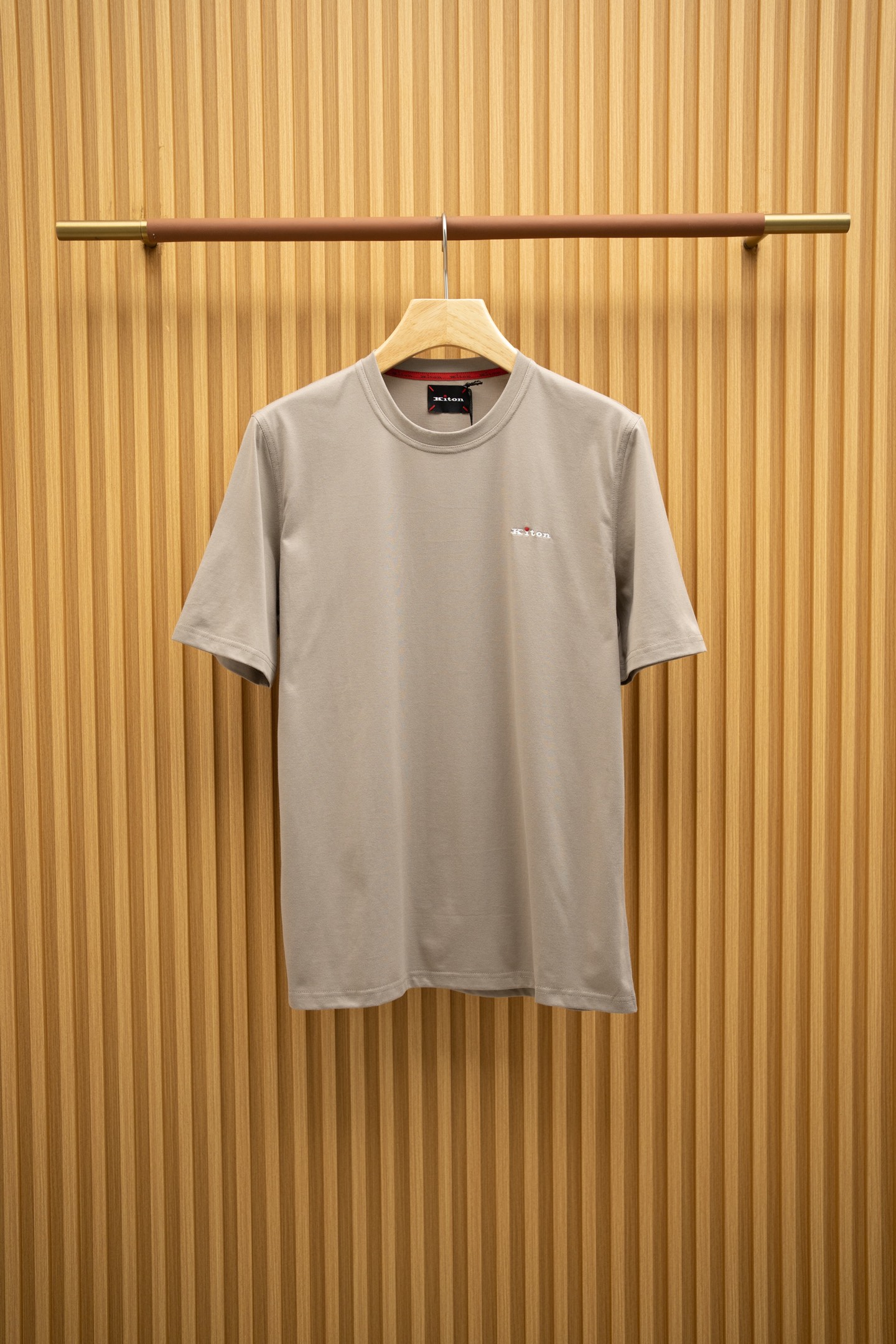 KT🔥1955/SS 经典升级版T恤
胸前刺绣标识logo 完美细节做工...