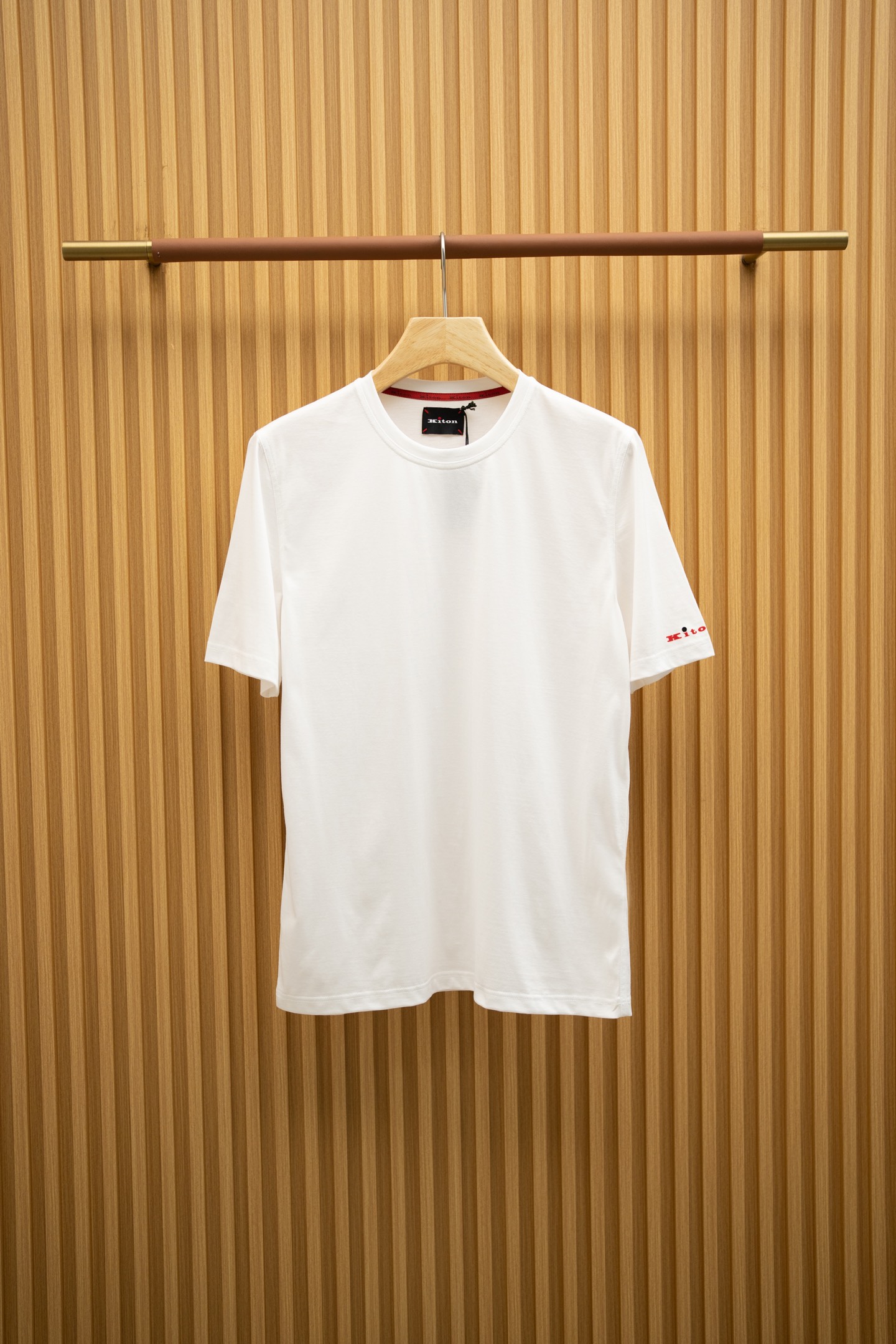 KT🔥1955/SS 经典升级版T恤
袖子植绒工艺标识logo 完美细节...