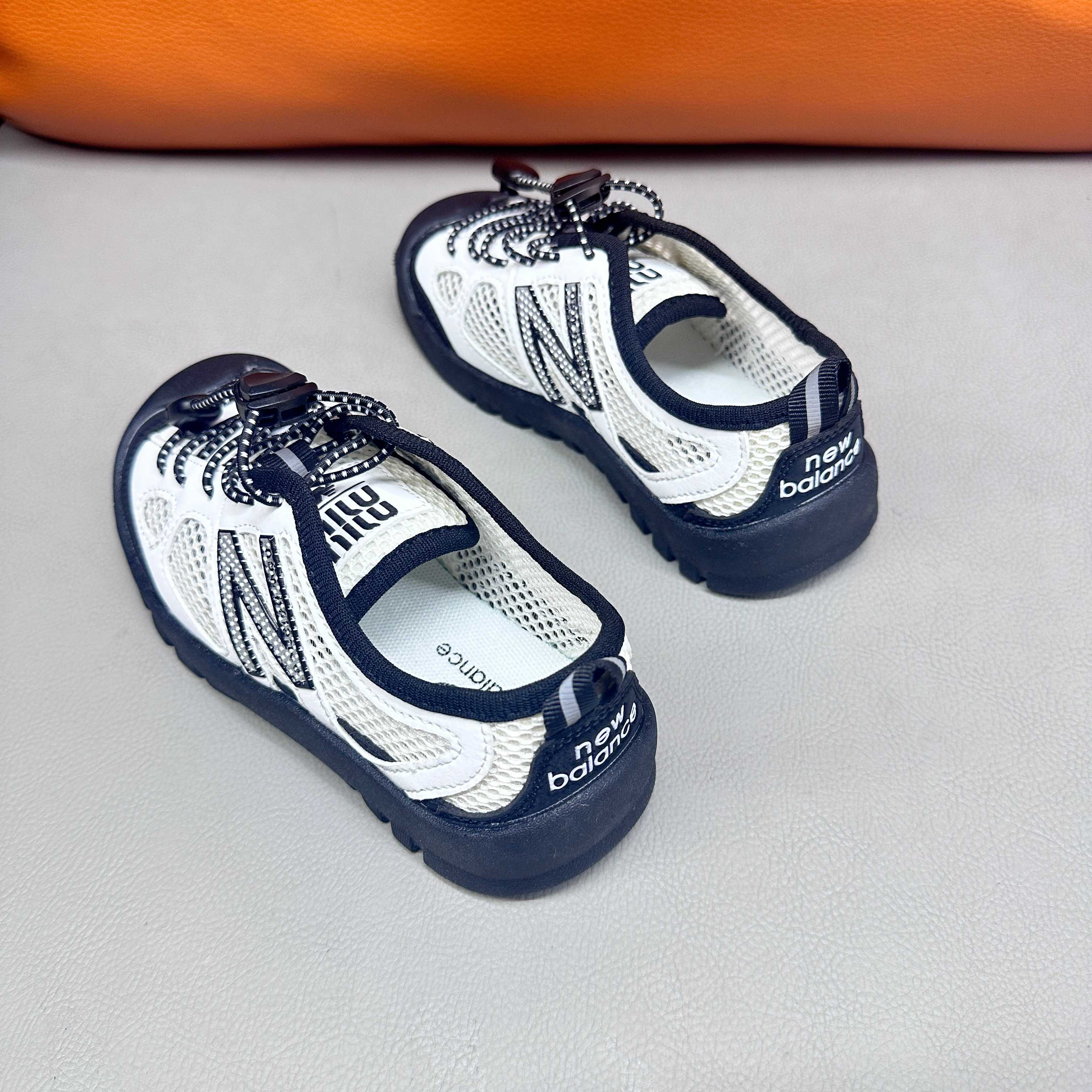 图片[3]-NB miumiu松紧带儿童溯溪软底儿童沙滩凉鞋透气网孔26-37码 🌟\”夏日必备！👶 NB miumiu 凉鞋的新魔法✨：踩沙不止乐趣，舒适度MAX !\”👣-选品中心