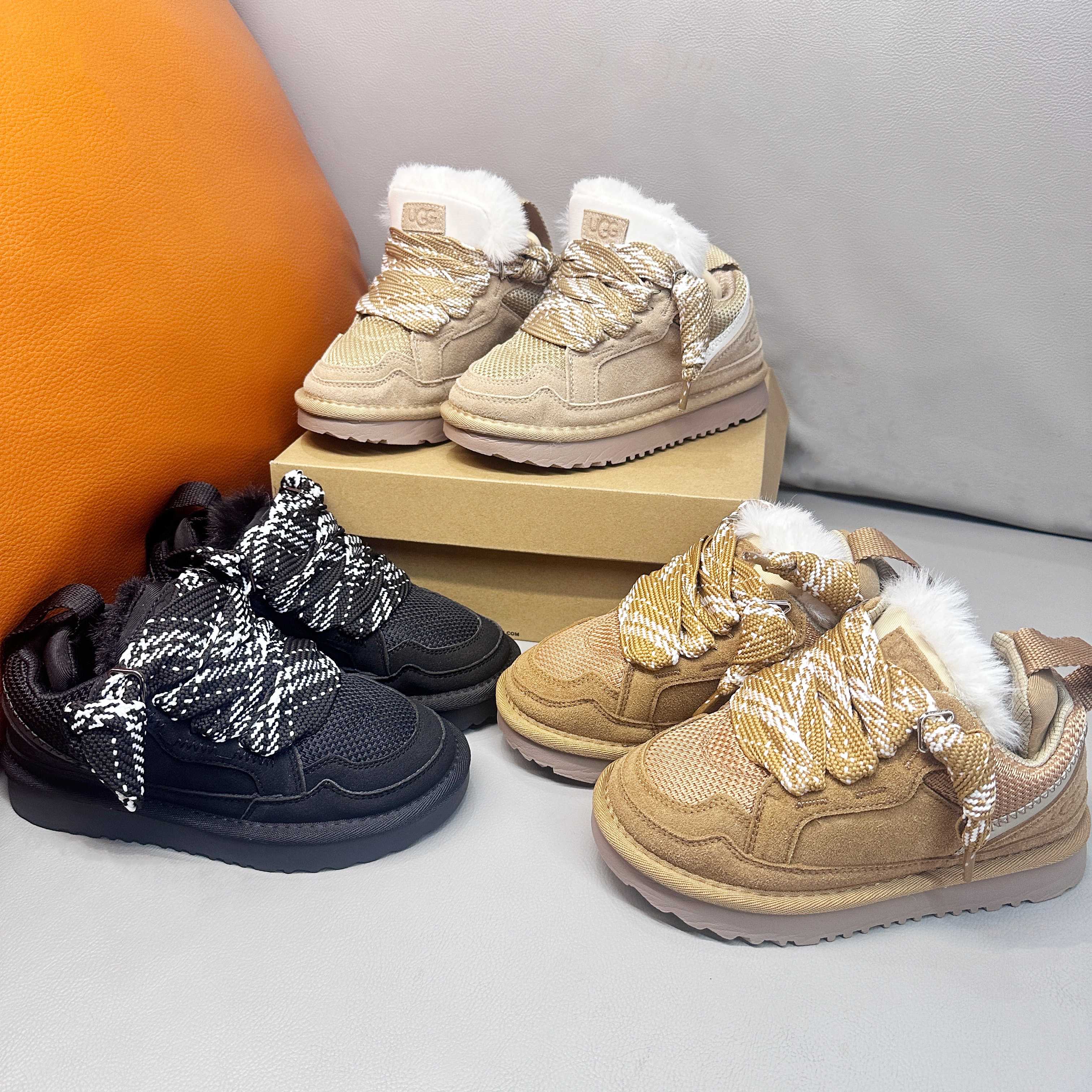 图片[7]-🚦UGG梅尔系列免系带加绒童鞋•尺码表🔻 28-37 38-39 量好脚长才是选码关键✔️ 🚨不同品牌，不同系列的鞋子，鞋码会存在差异，一定要量好宝宝脚长，脚长对照尺码表【参考适合脚长选码数 🚨孩子3个月脚长就会有变化，多花一分钟选码，节省换码一周的时间👊-选品中心