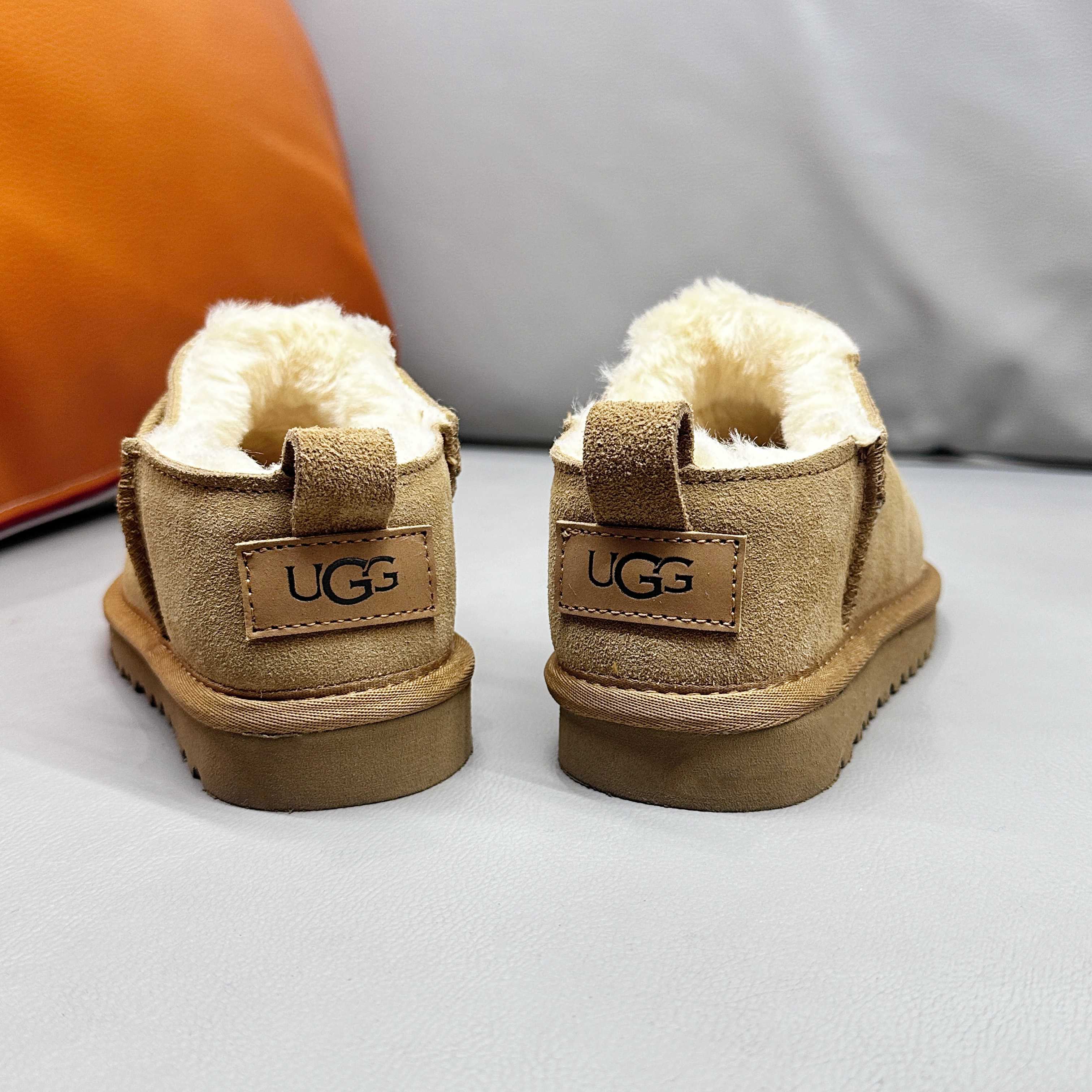 图片[3]-UGG田小娟同款超迷你亲子雪地靴26-40 冬季加绒一脚蹬懒人鞋，经典UGG明星款式❤️ 羊毛一體系列，質感滿滿💯EVA官網同款耐磨防滑大底，腳感超贊👍🏻-选品中心