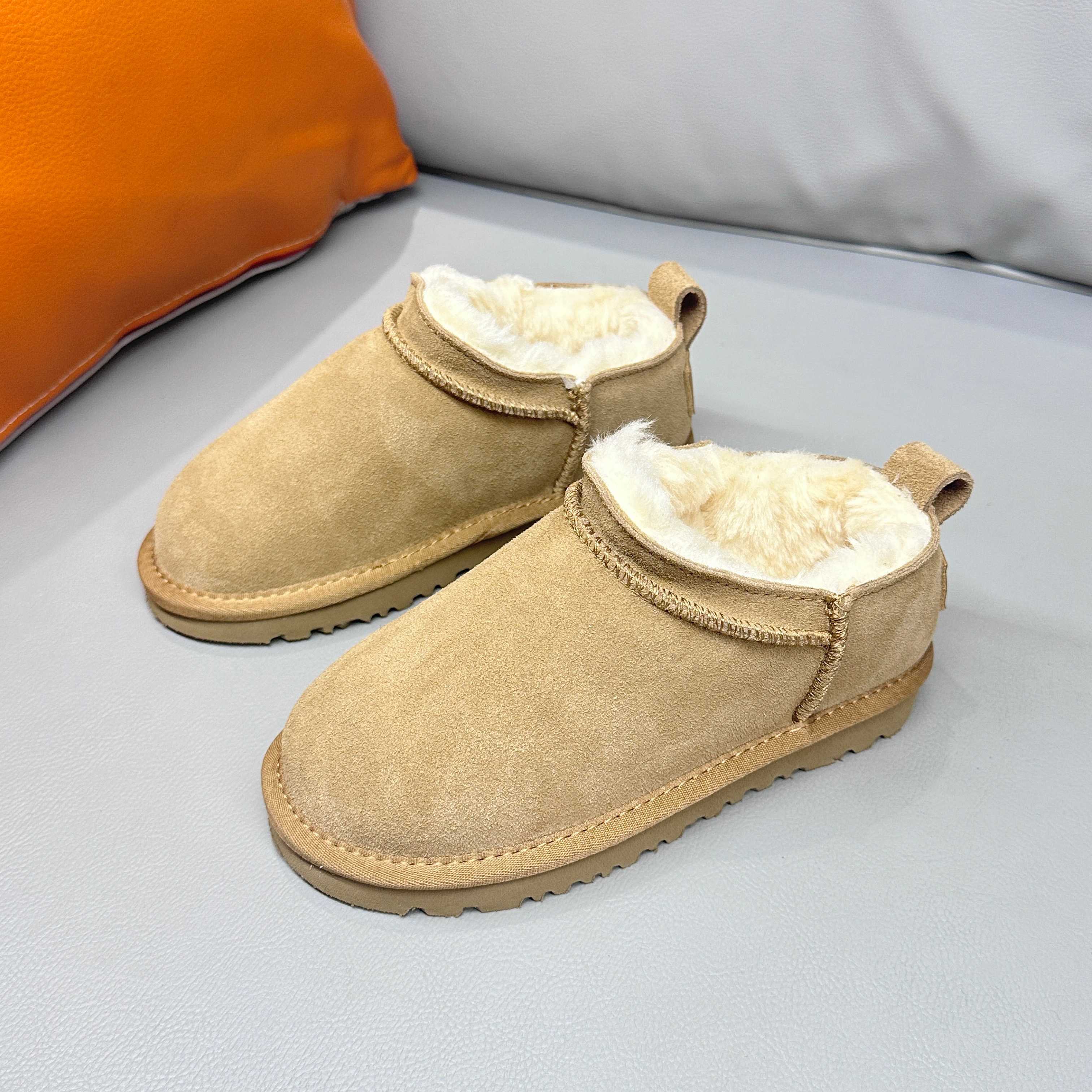 图片[5]-UGG田小娟同款超迷你亲子雪地靴26-40 冬季加绒一脚蹬懒人鞋，经典UGG明星款式❤️ 羊毛一體系列，質感滿滿💯EVA官網同款耐磨防滑大底，腳感超贊👍🏻-选品中心