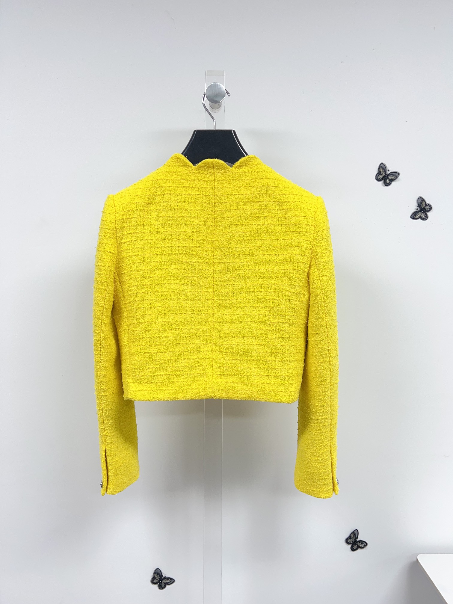 Elegant Tweed Cropped Jacket - Chanel Style, Double-Breasted Design 3 i1723453232 3995 4